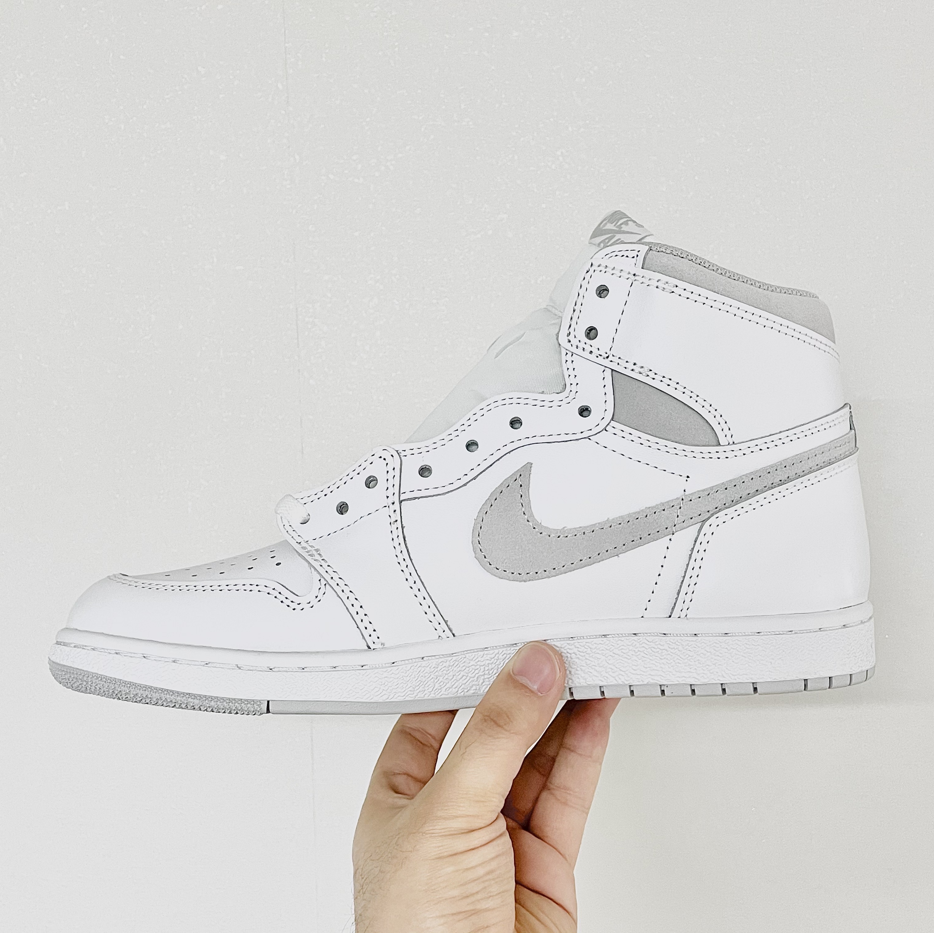 Jordan 1 High 85 Neutral Grey 착용 스타일
