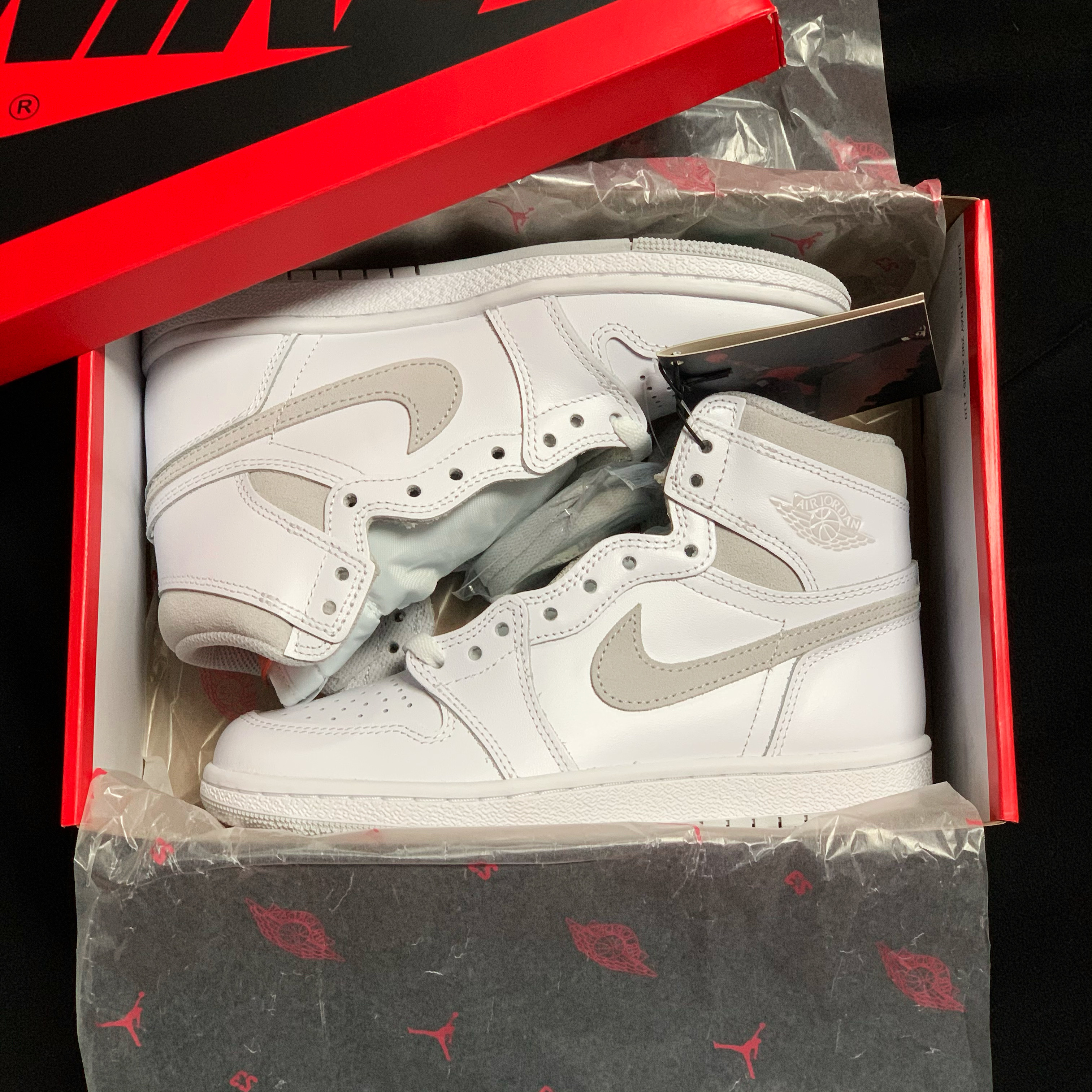 Jordan 1 High 85 Neutral Grey 착용 스타일