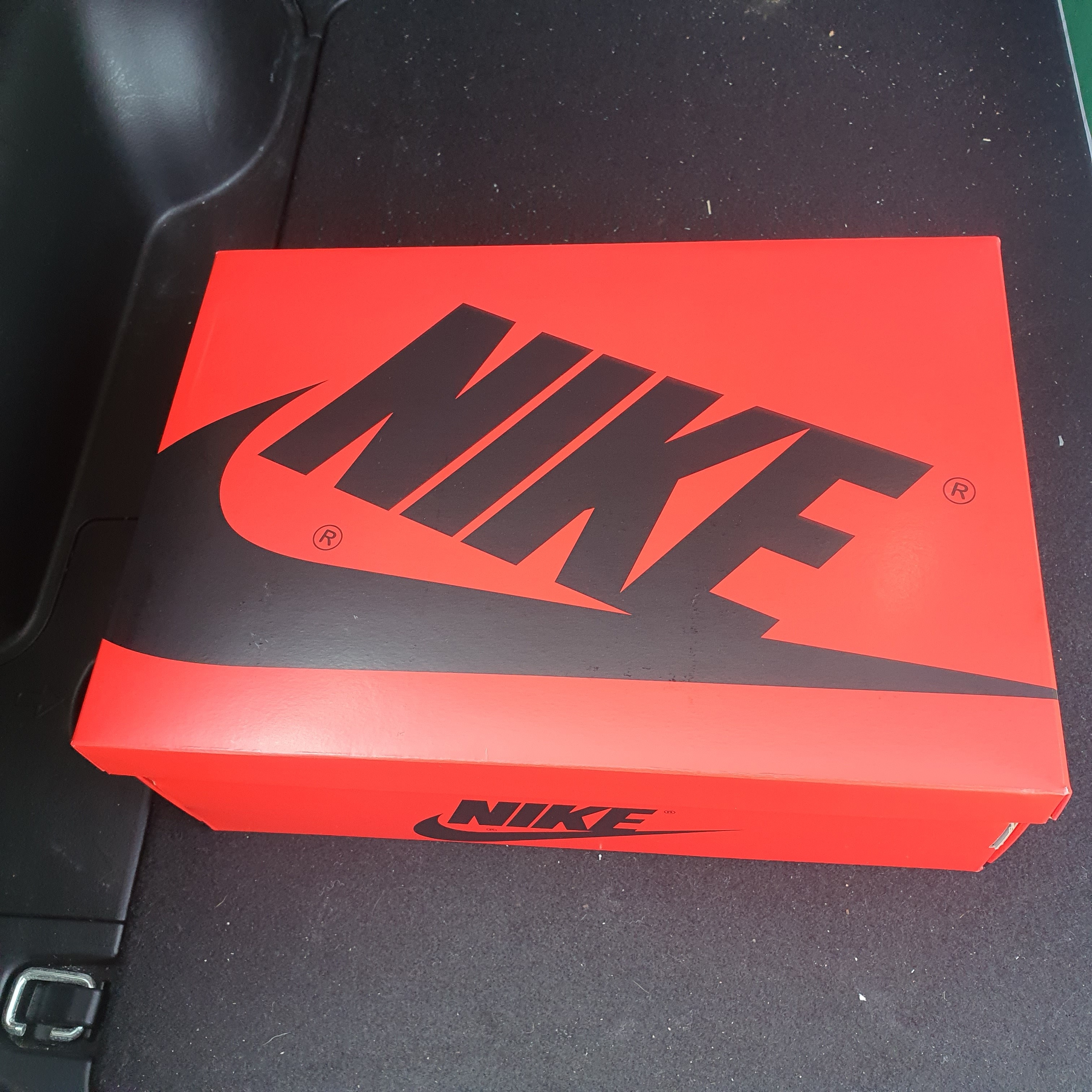 Jordan 1 High 85 Neutral Grey 착용 스타일 - 2