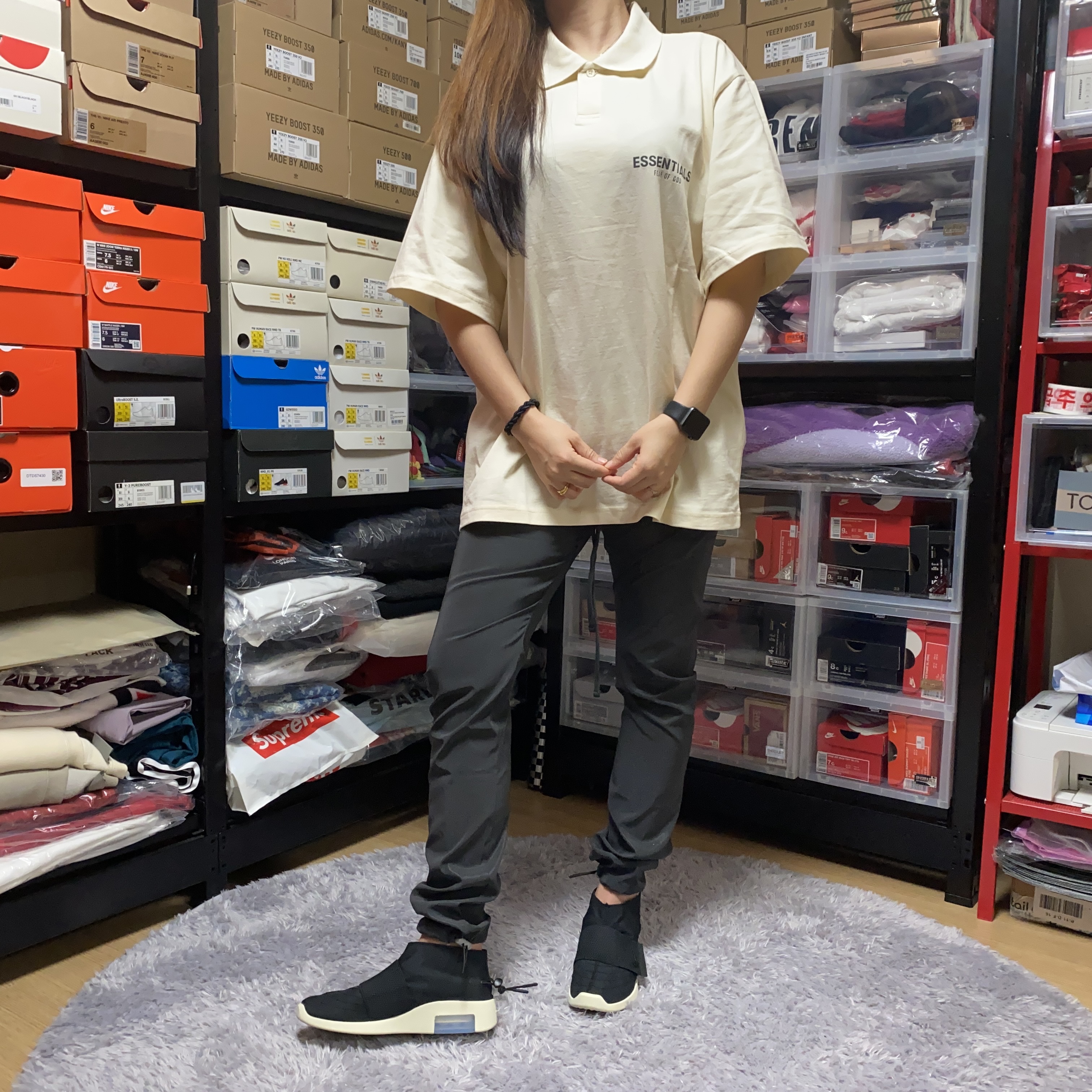 Nike x Fear of God Air Fear of God Moccasin Black, Essentials Track Pants Reflective Black - 20FW 착용 스타일