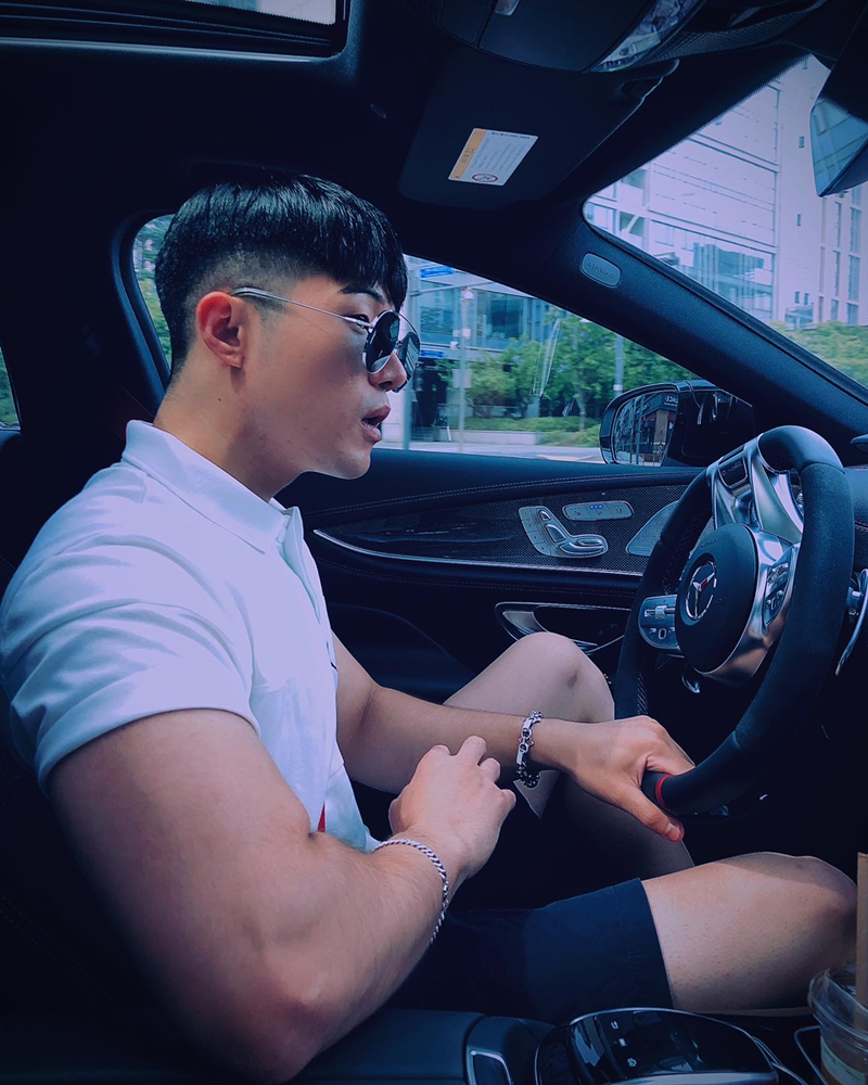 KREAM 프로필 이미지