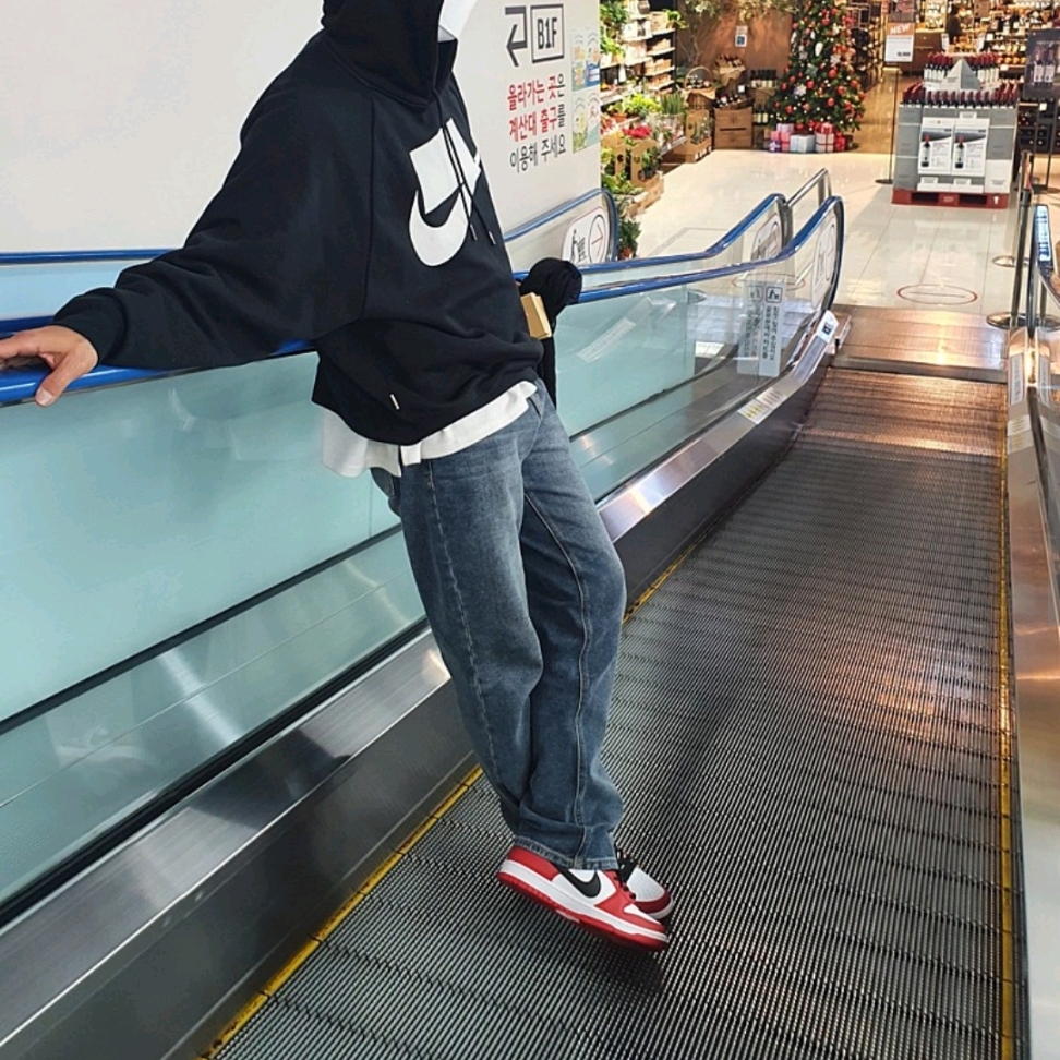Nike SB Dunk Low Pro Chicago 착용 스타일