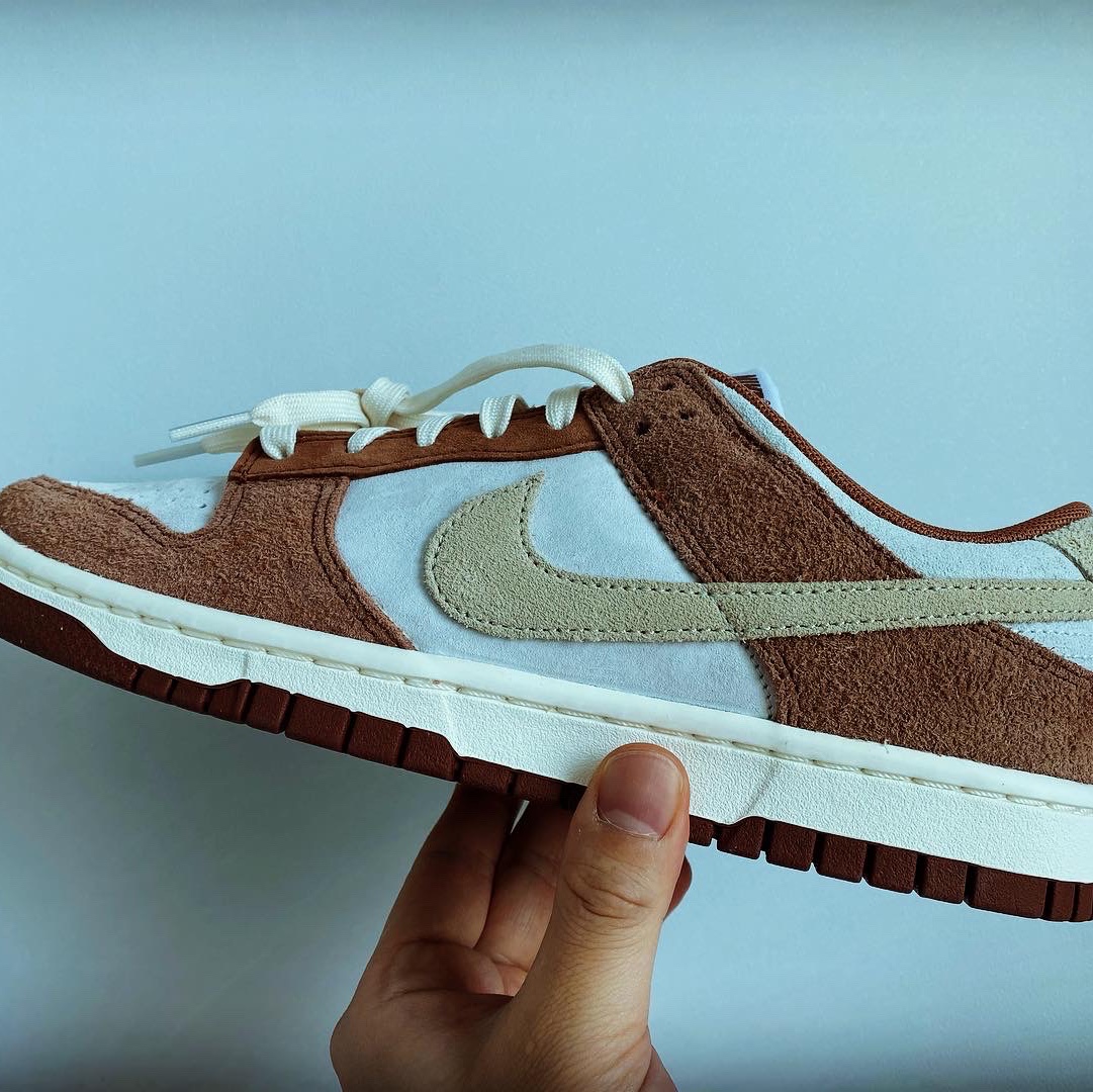 Nike Dunk Low Pro Premium Medium Curry 착용 스타일