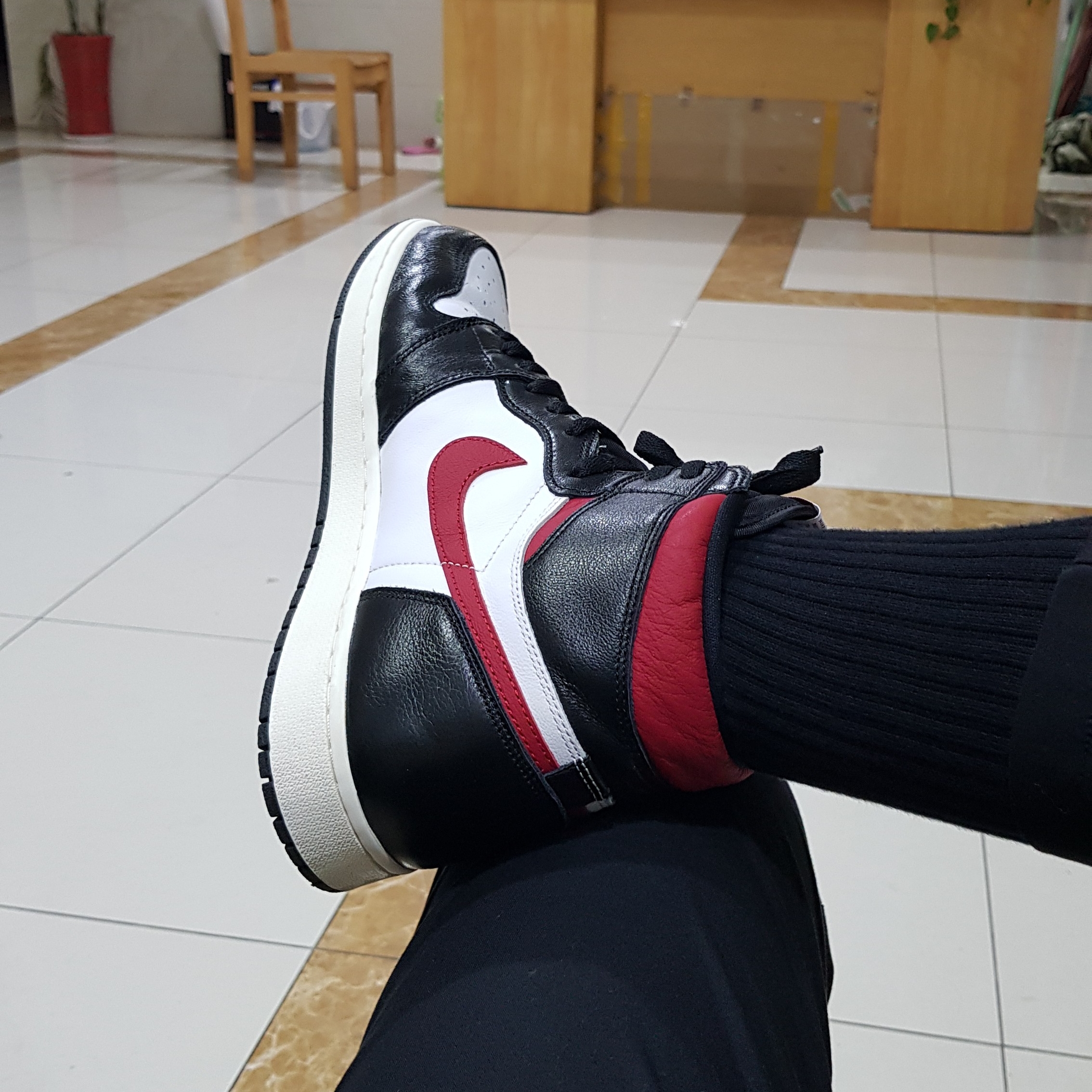 Jordan 1 Retro High OG Gym Red 착용 스타일 - 2
