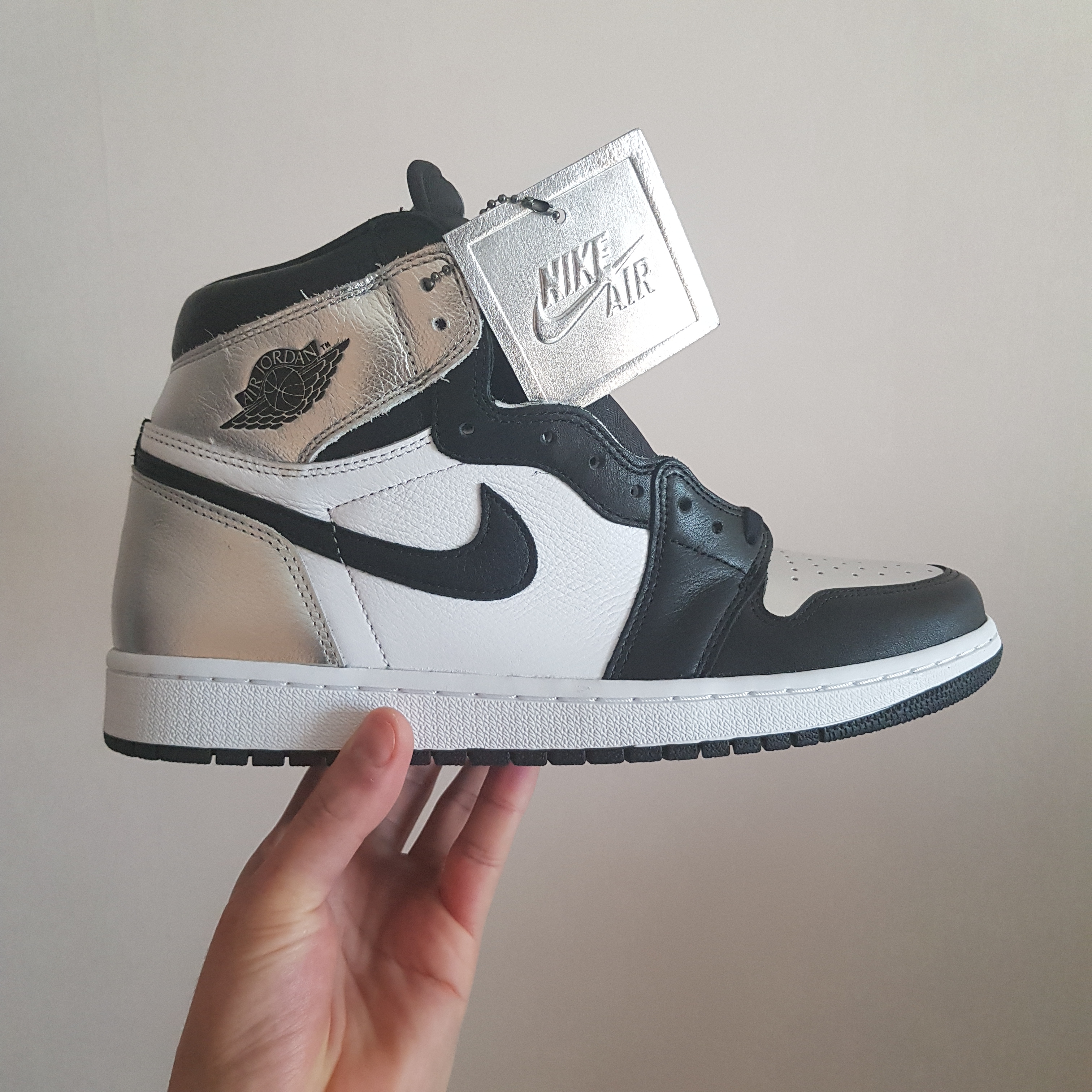 (W) Jordan 1 Retro High OG Silver Toe 착용 스타일