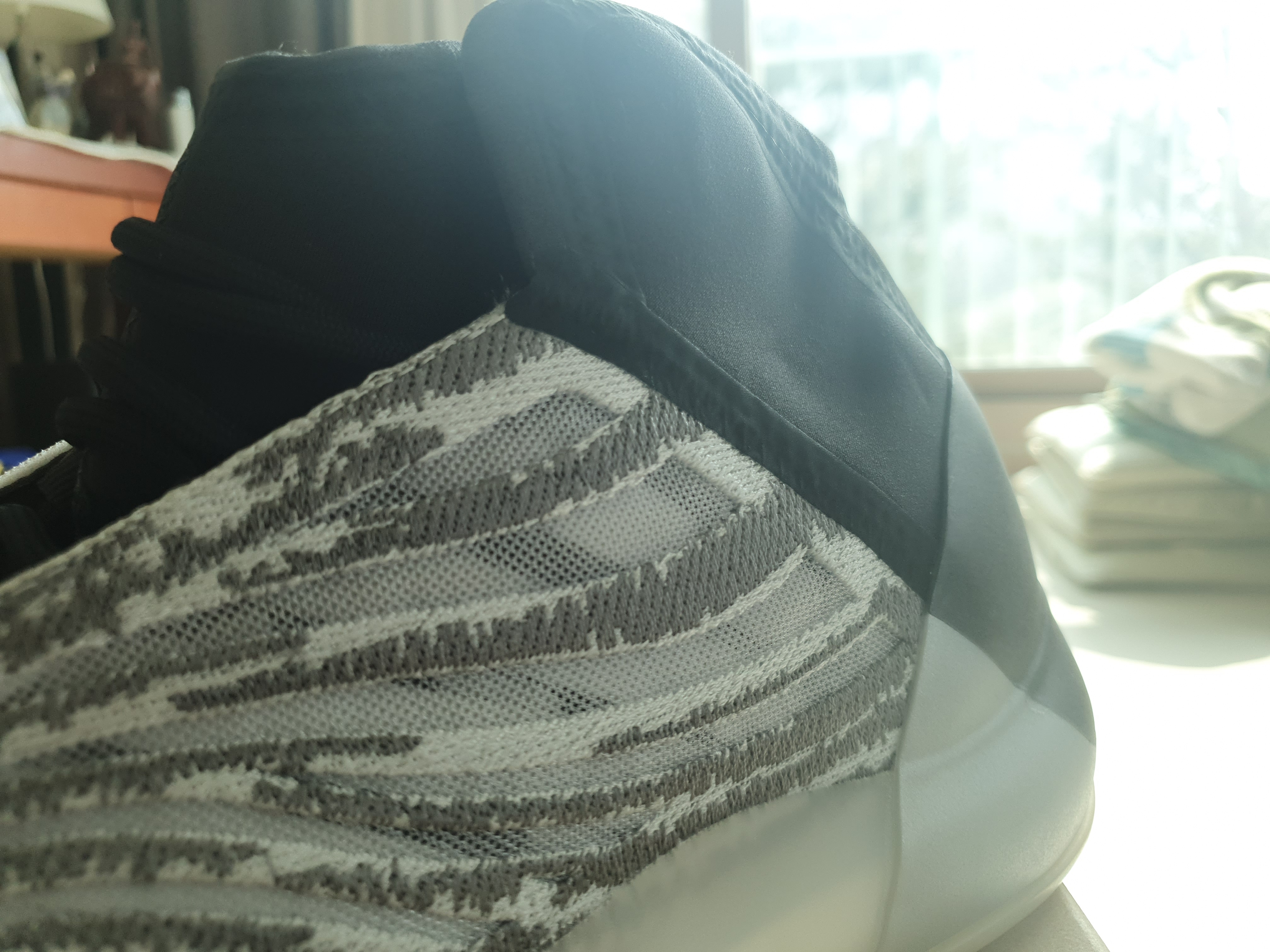 Adidas Yeezy QNTM Lifestyle 착용 스타일 - 2