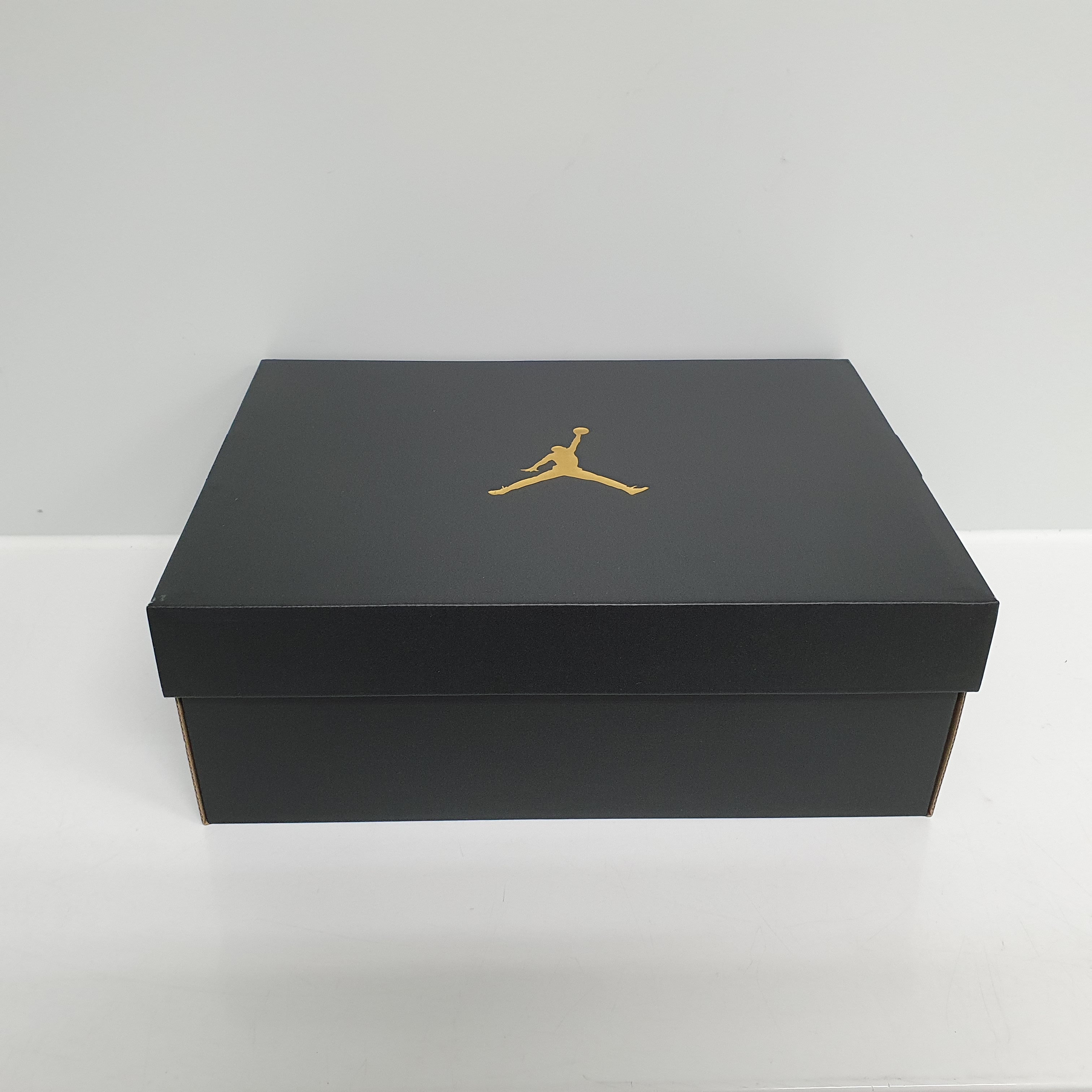 Jordan 1 Mid Black Hyper Royal 착용 스타일 - 1