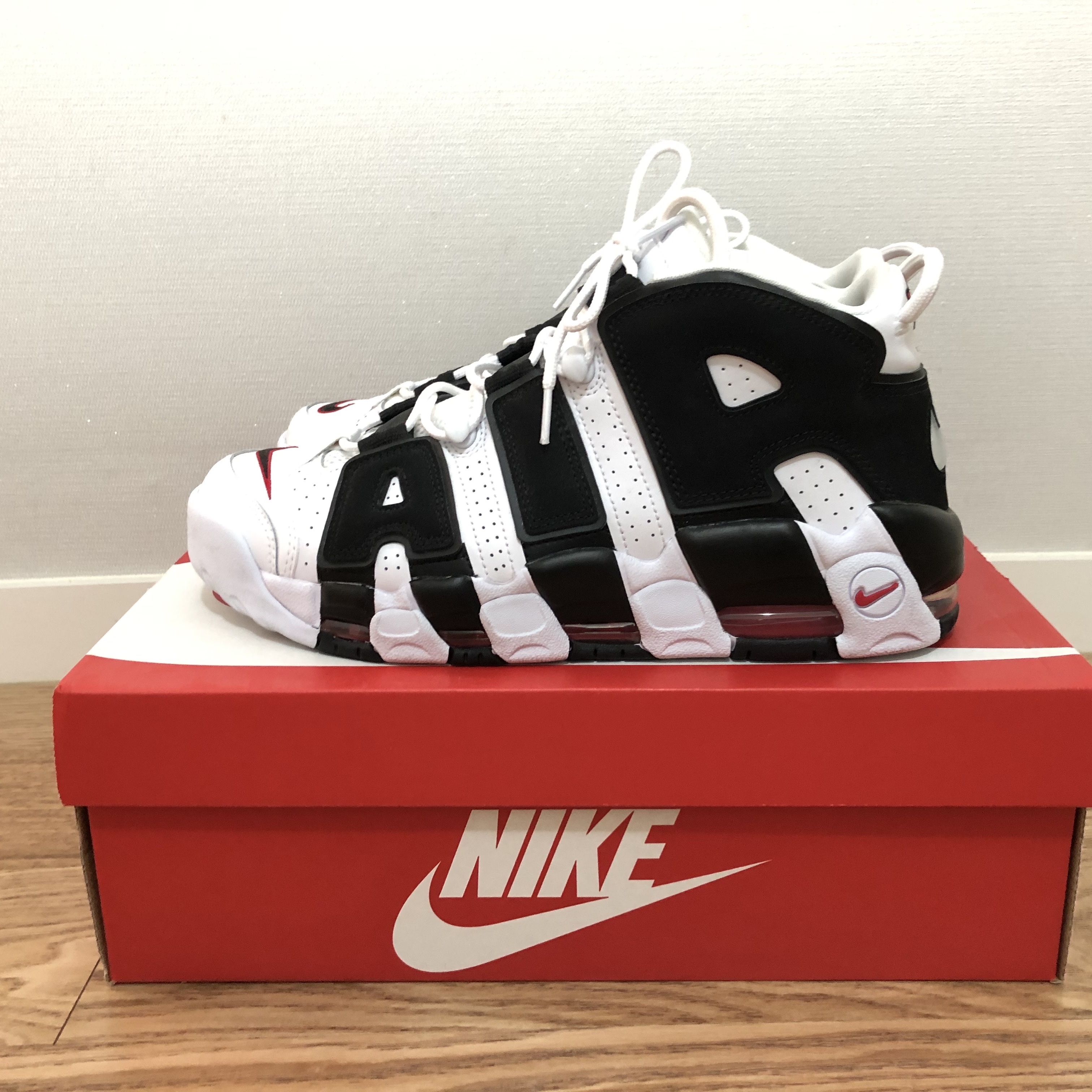 Nike Air More Uptempo Scottie Pippen 착용 스타일