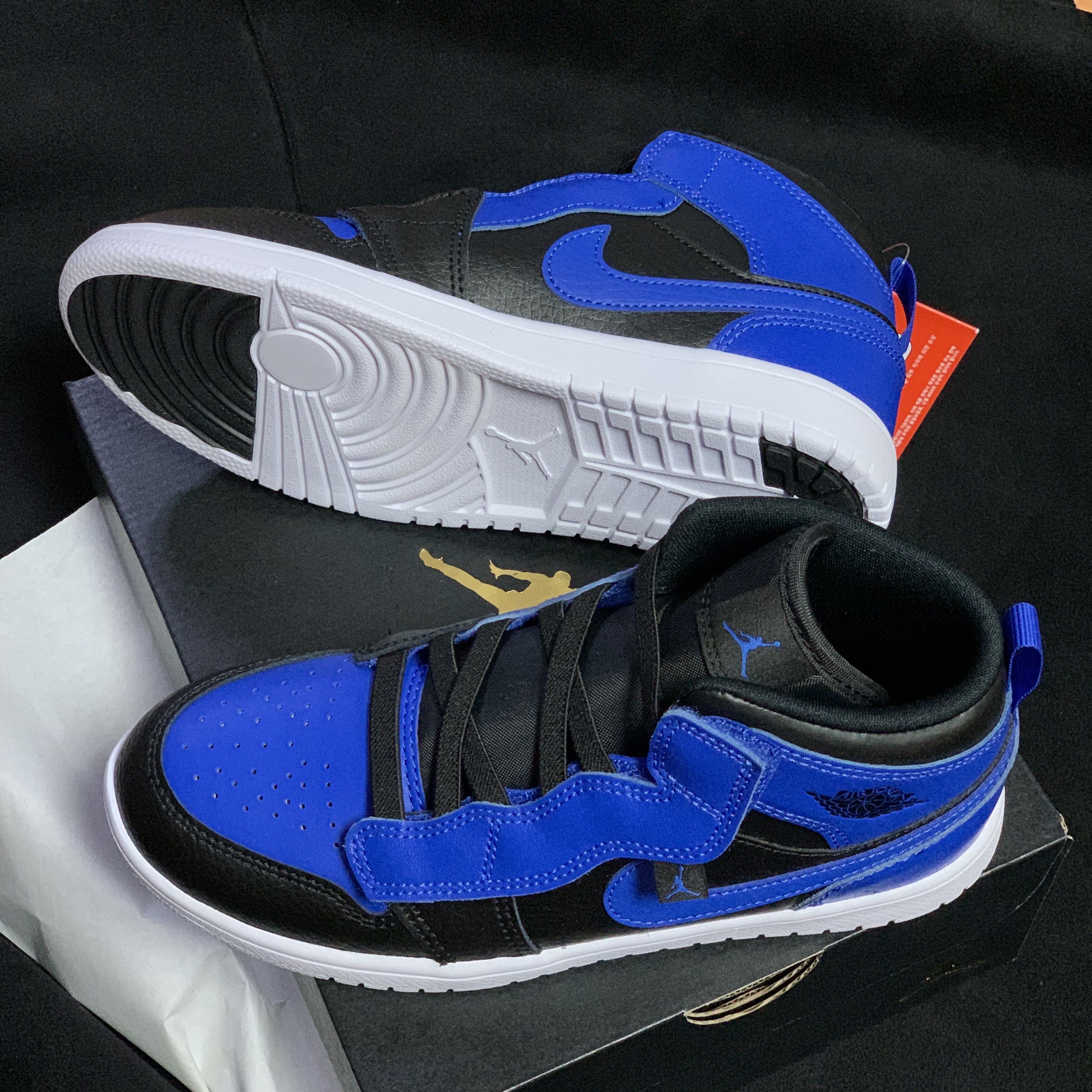 (PS) Jordan 1 Mid Alt Hyper Royal 착용 스타일 - 2