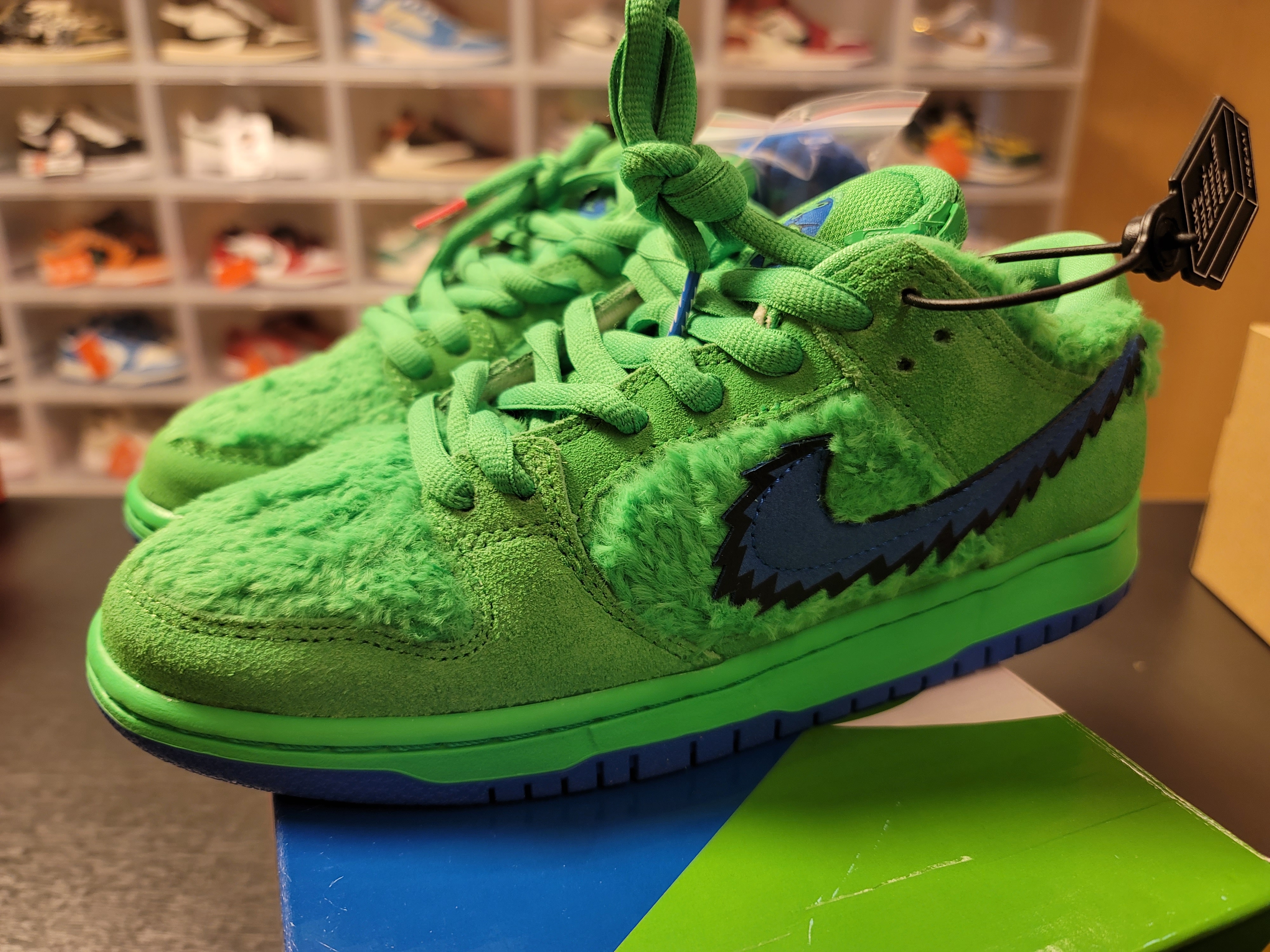 Nike x Grateful Dead SB Dunk Low Green Bear 착용 스타일 - 2
