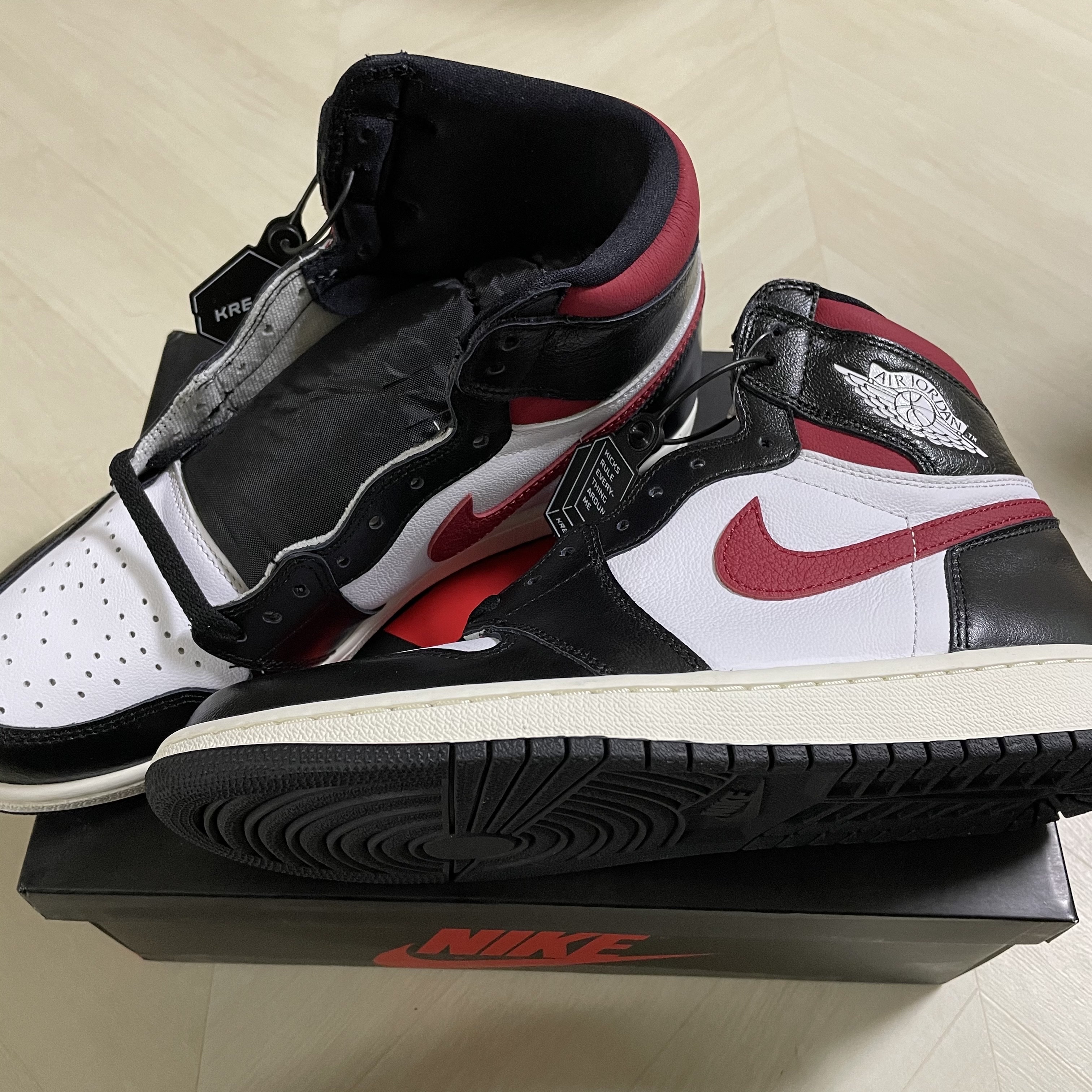 Jordan 1 Retro High OG Gym Red 착용 스타일 - 2