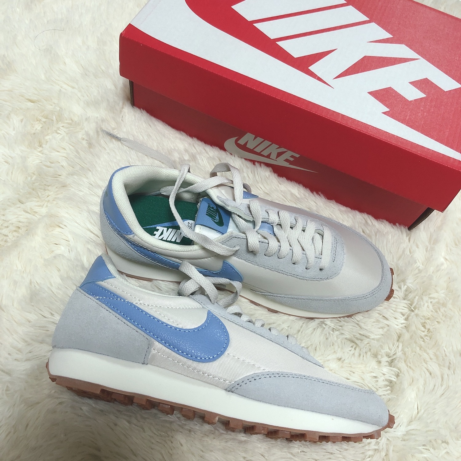 (W) Nike Daybreak Half Blue 착용 스타일