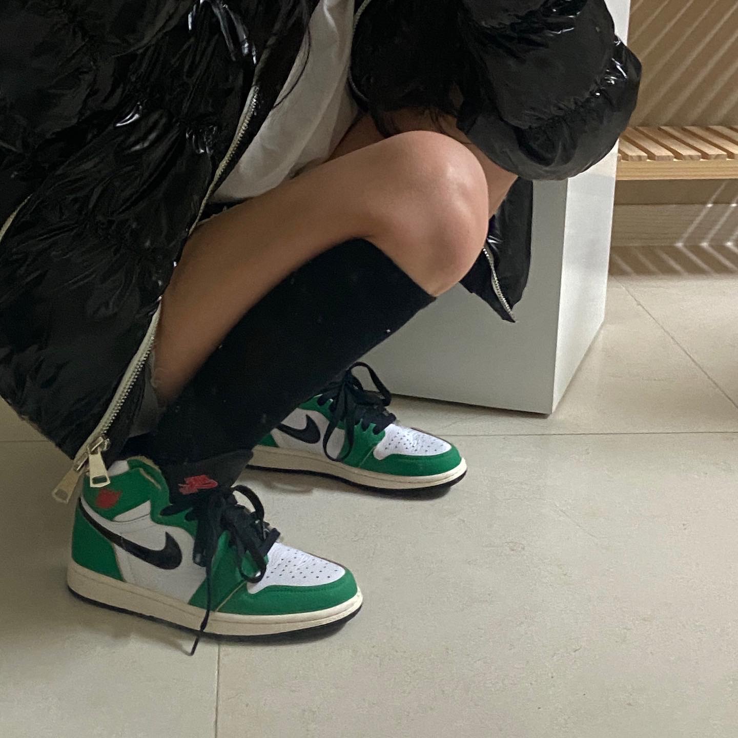 (W) Jordan 1 Retro High OG Lucky Green 착용 스타일 - 1