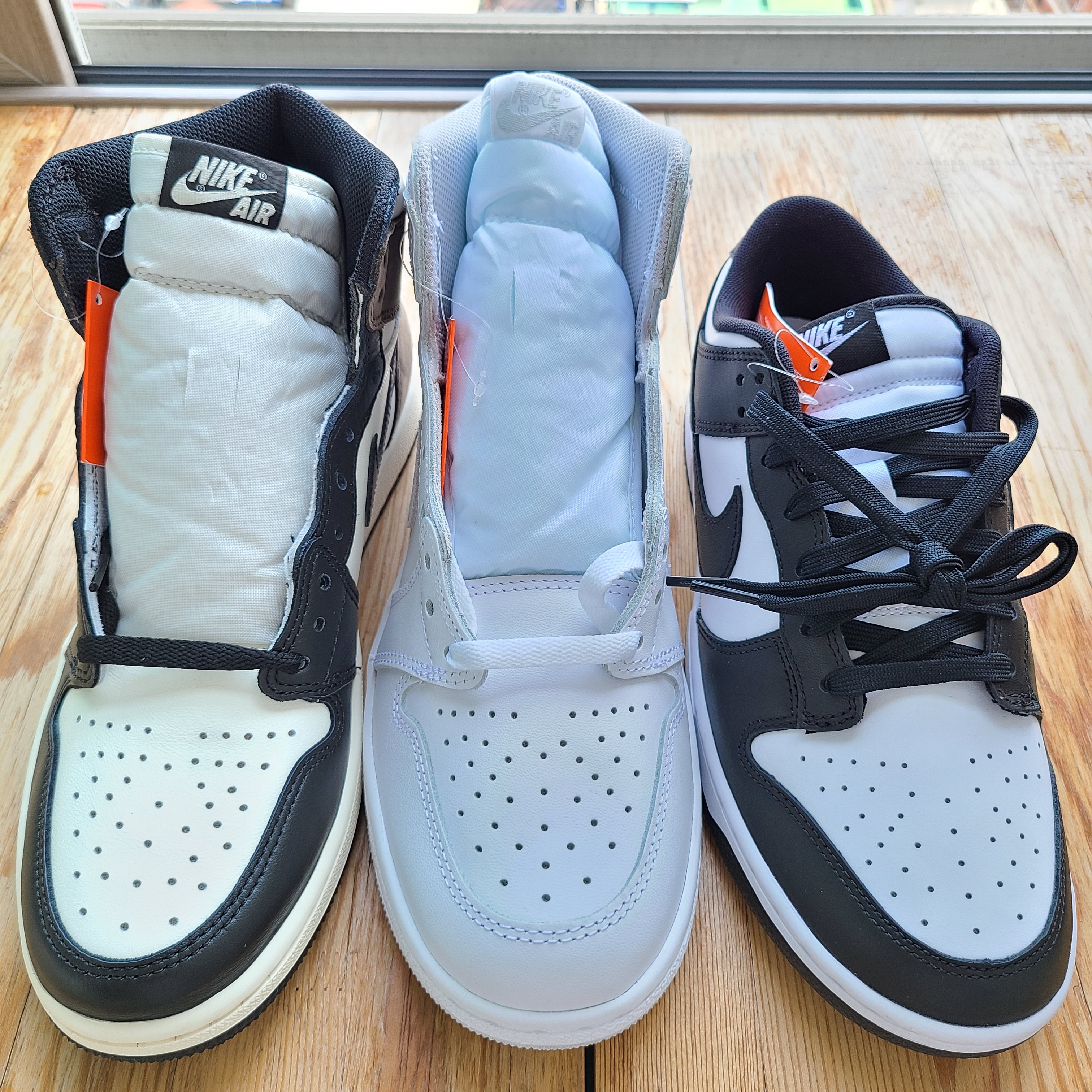Nike Dunk Low Retro Black, Jordan 1 High 85 Neutral Grey 착용 스타일
