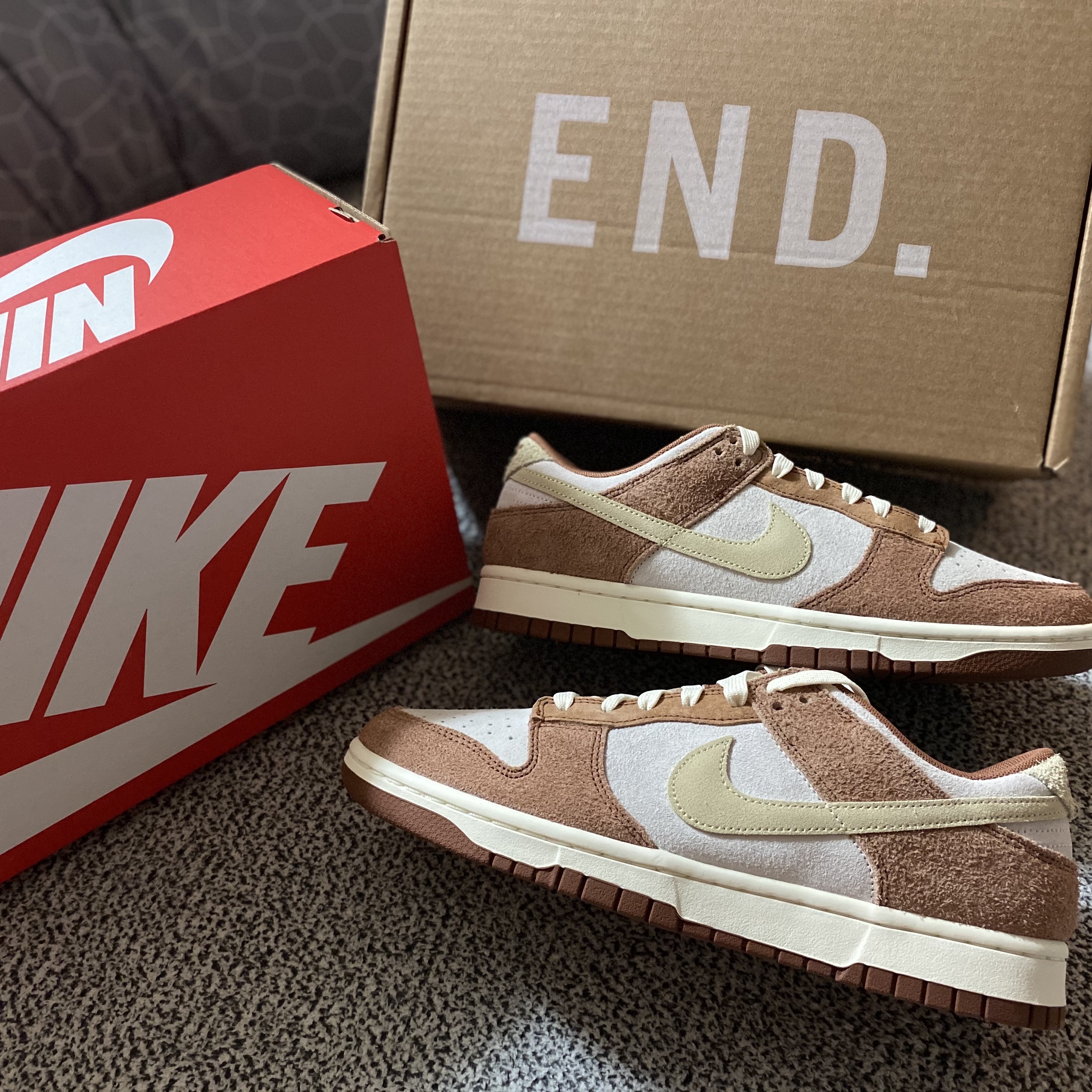 Nike Dunk Low Pro Premium Medium Curry 착용 스타일