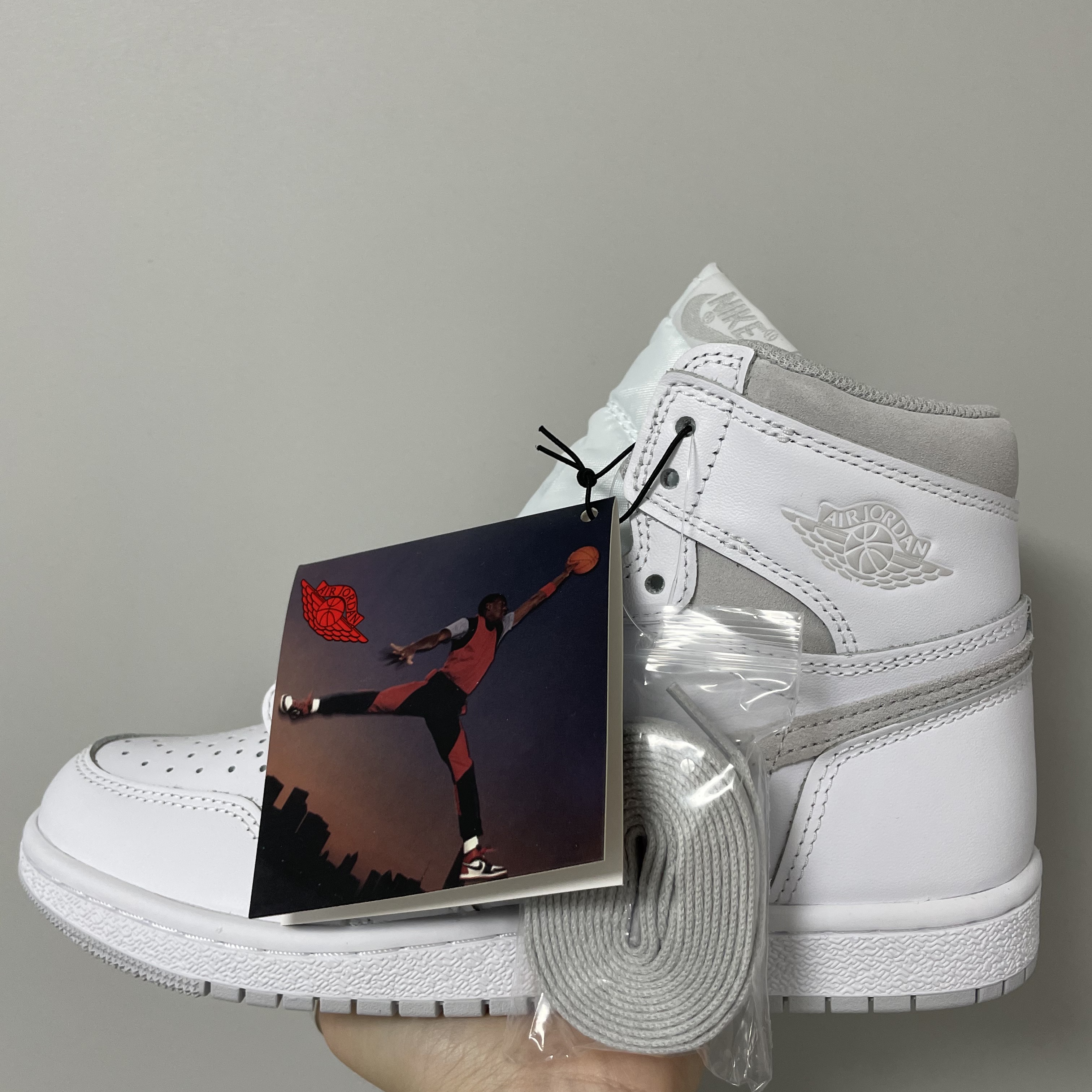 Jordan 1 High 85 Neutral Grey 착용 스타일 - 2