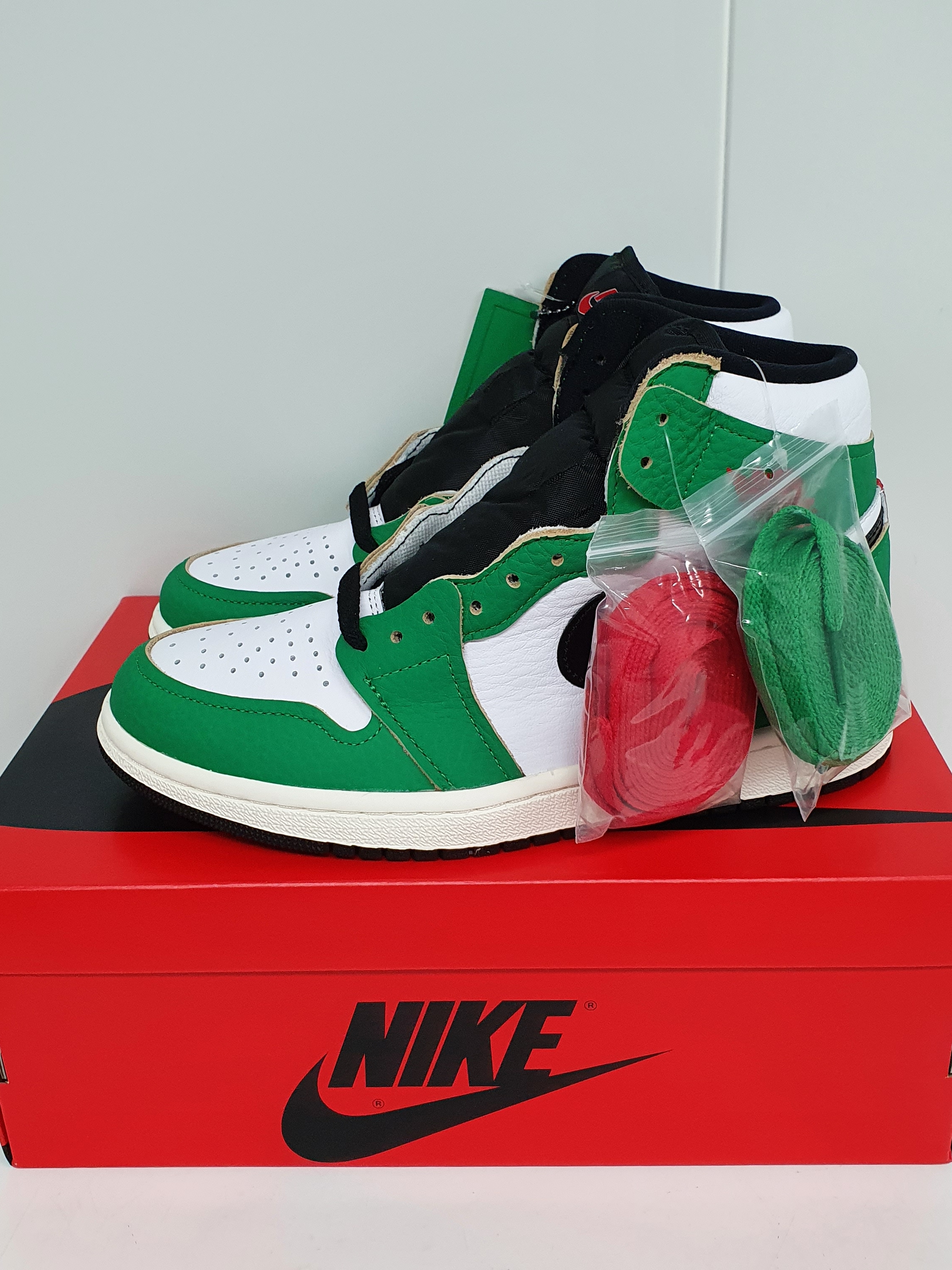 (W) Jordan 1 Retro High OG Lucky Green 착용 스타일 - 2