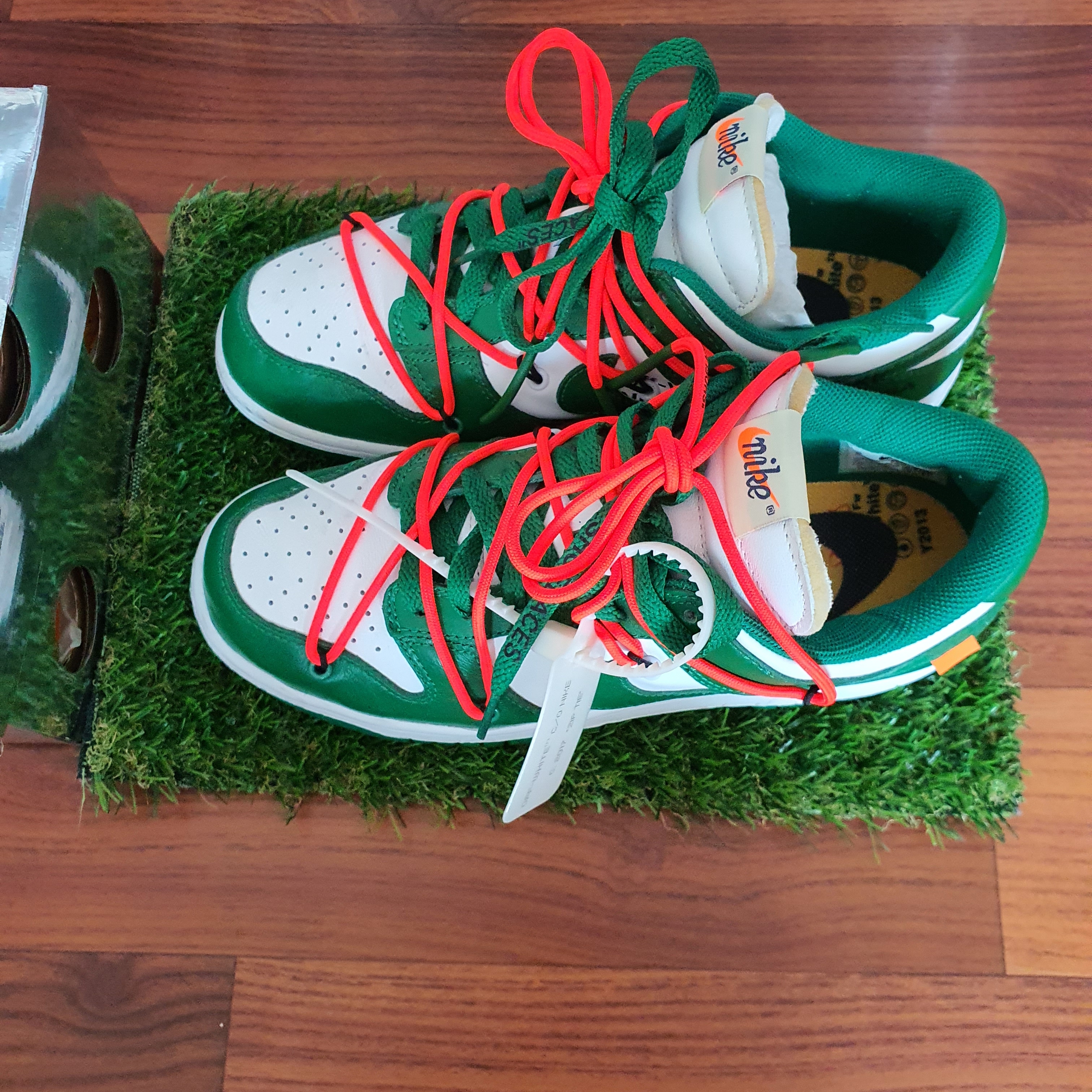 Nike x Off-White Dunk Low Pine Green 착용 스타일 - 3