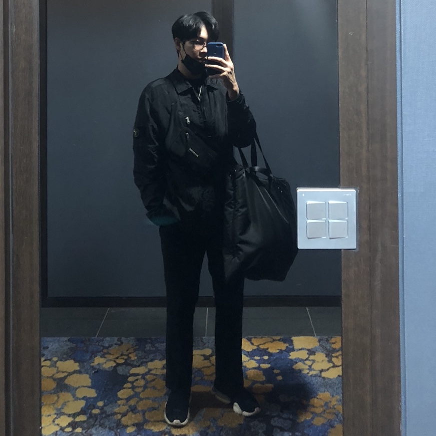 Reebok x Vetements Sock Pump High Top Black 착용 스타일