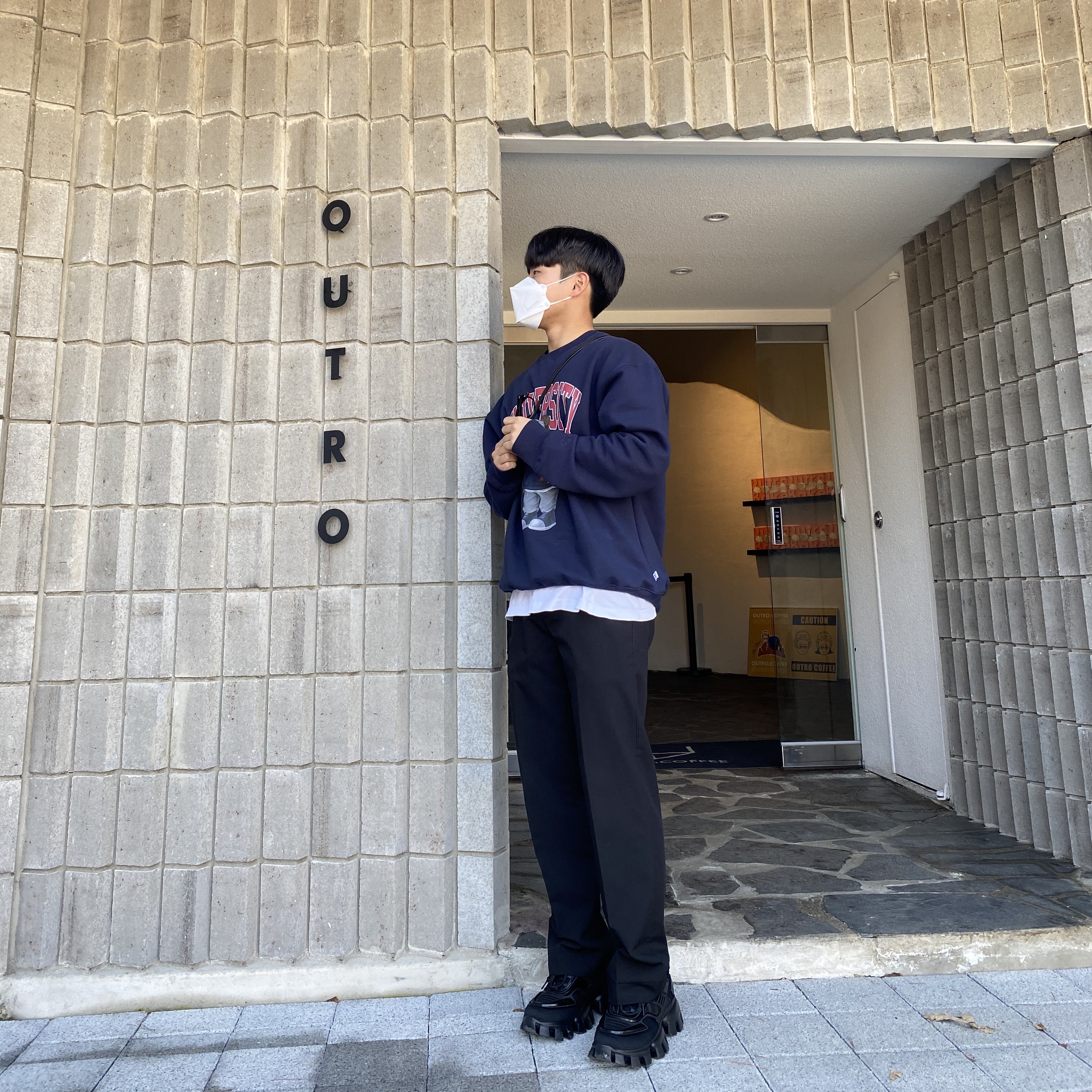 Prada Cloudbust Thunder Technical Fabric Sneakers Black 착용 스타일