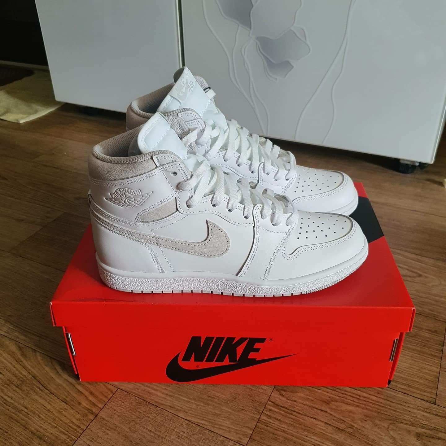 Jordan 1 High 85 Neutral Grey 착용 스타일 - 5