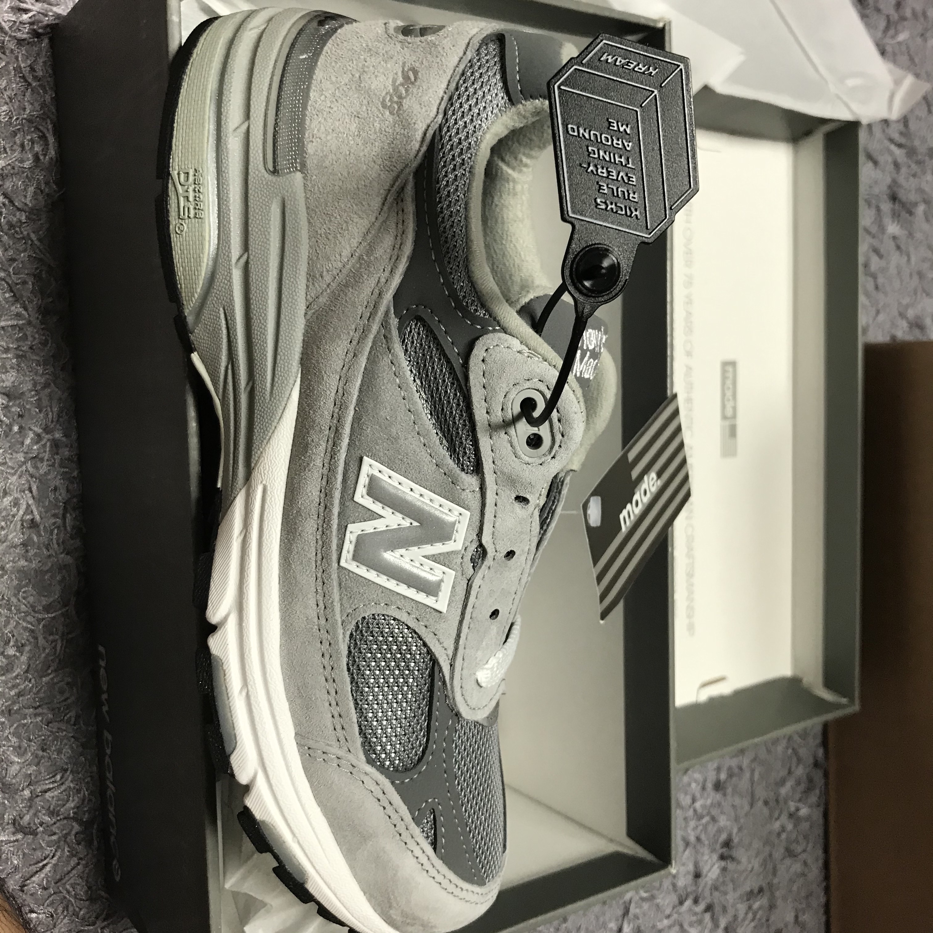(W) New Balance 993 Made in USA Grey - B Standard 착용 스타일 - 3