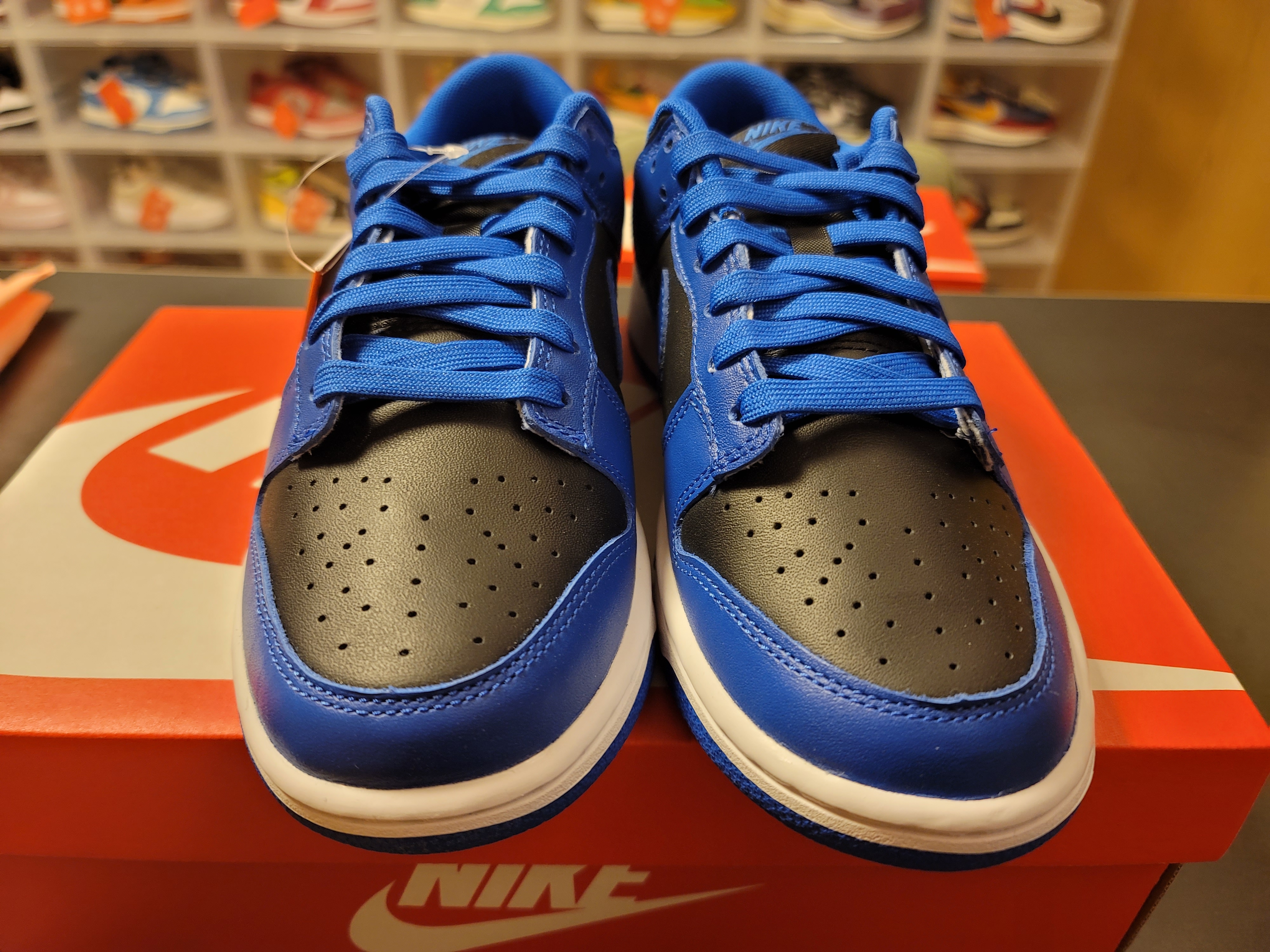 Nike Dunk Low Retro Hyper Cobalt 착용 스타일 - 1