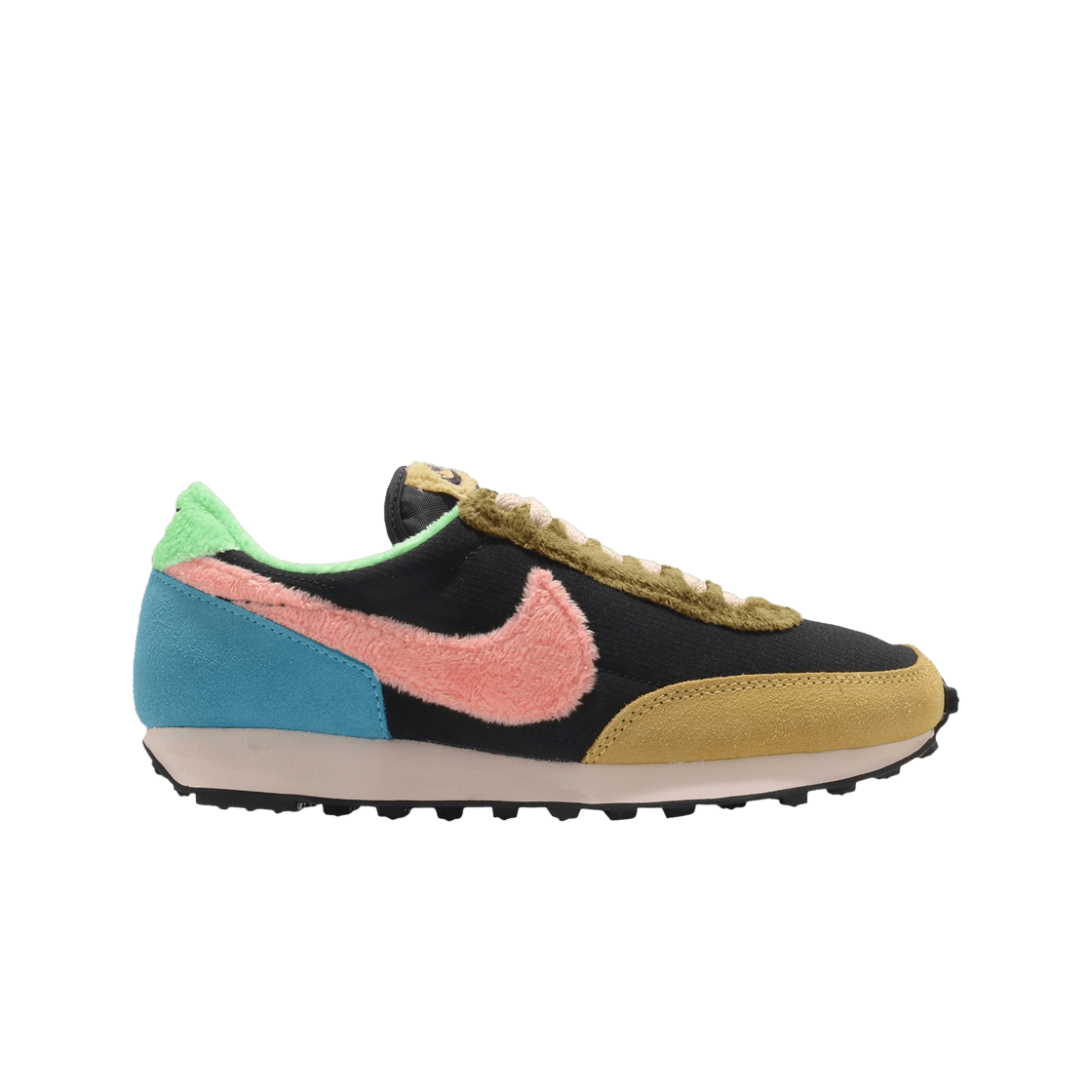 DC3275-064 (W) Nike Daybreak Fur Pack Guava Ice