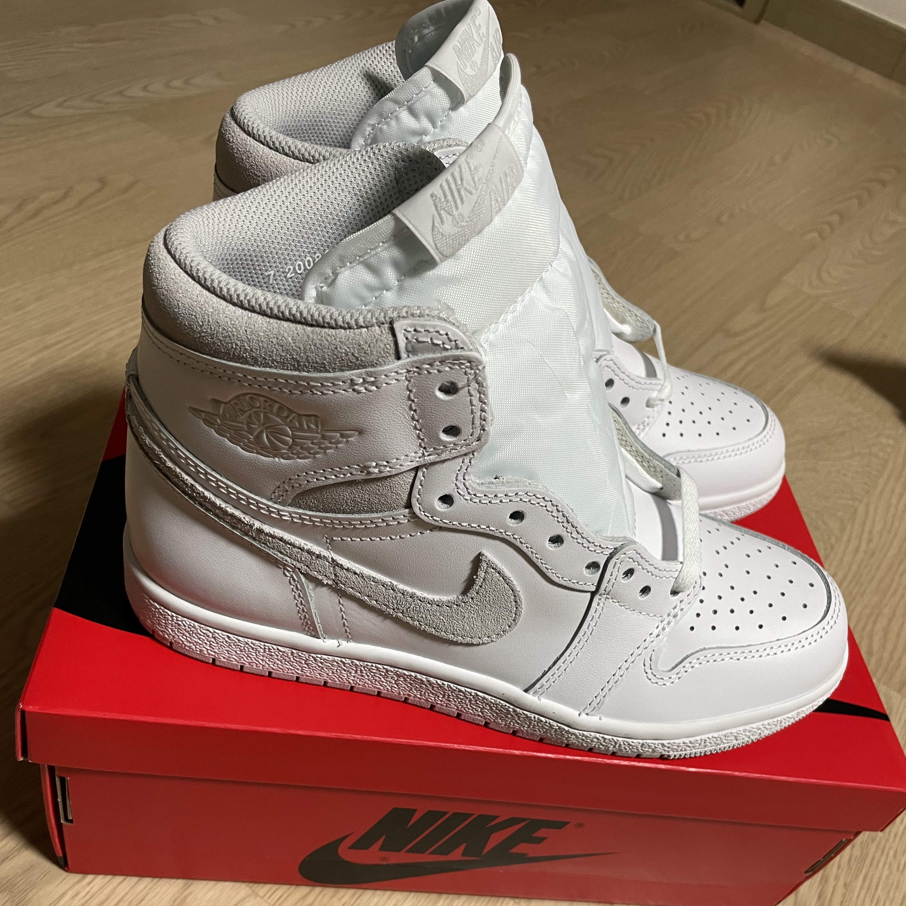Jordan 1 High 85 Neutral Grey 착용 스타일 - 3