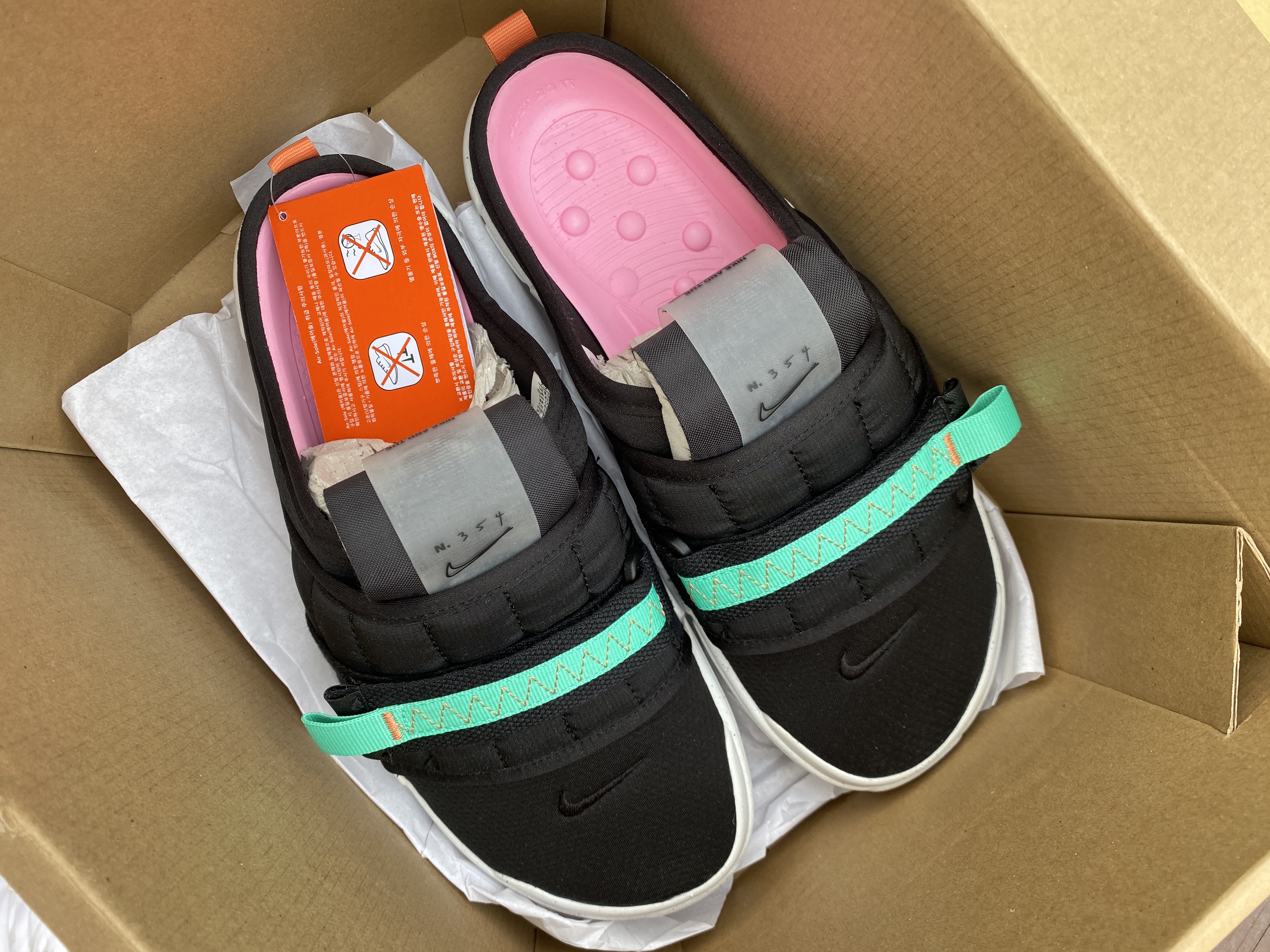 Nike Offline Black 착용 스타일