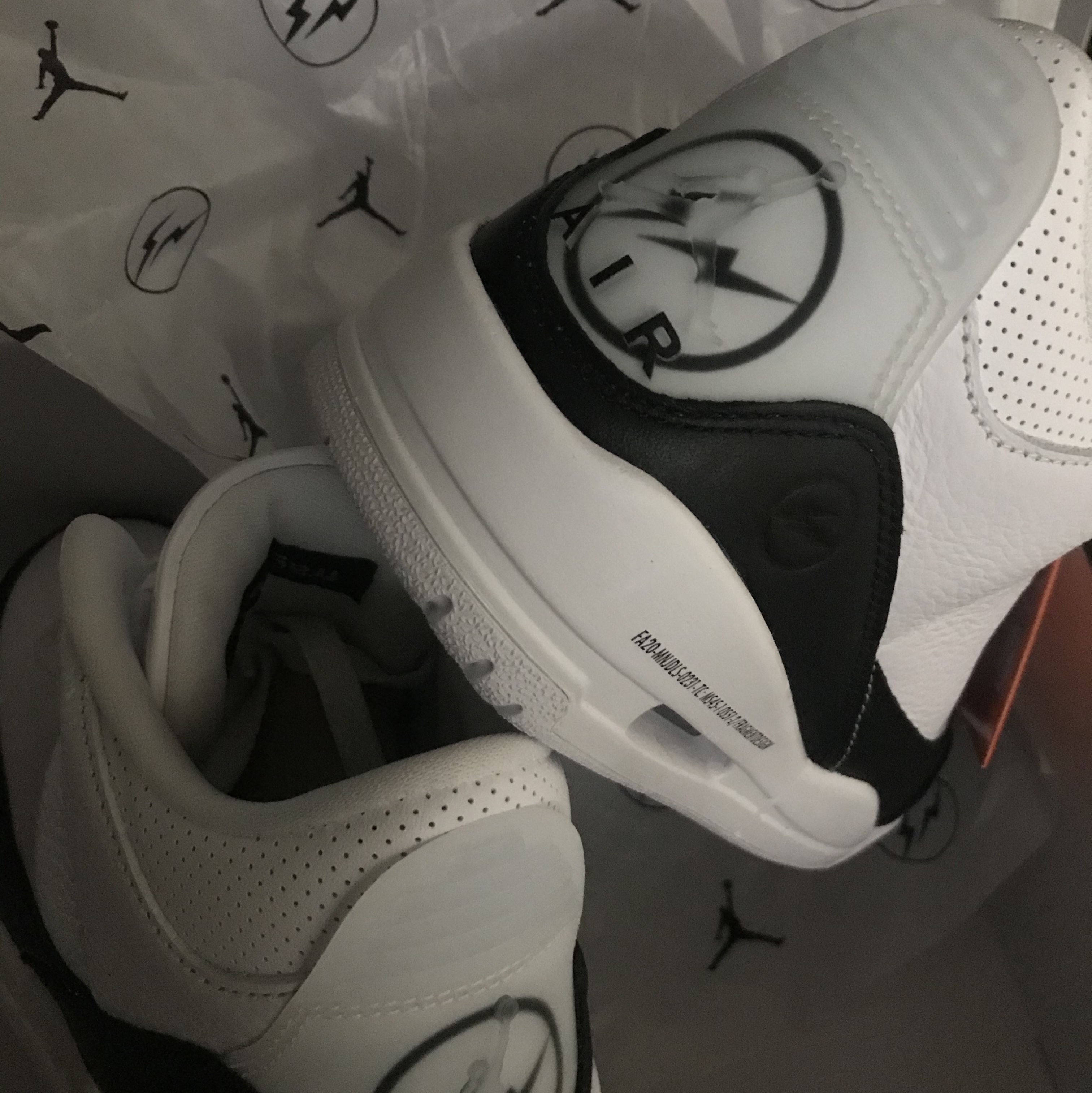 Jordan 3 x Fragment Retro SP White Black 착용 스타일