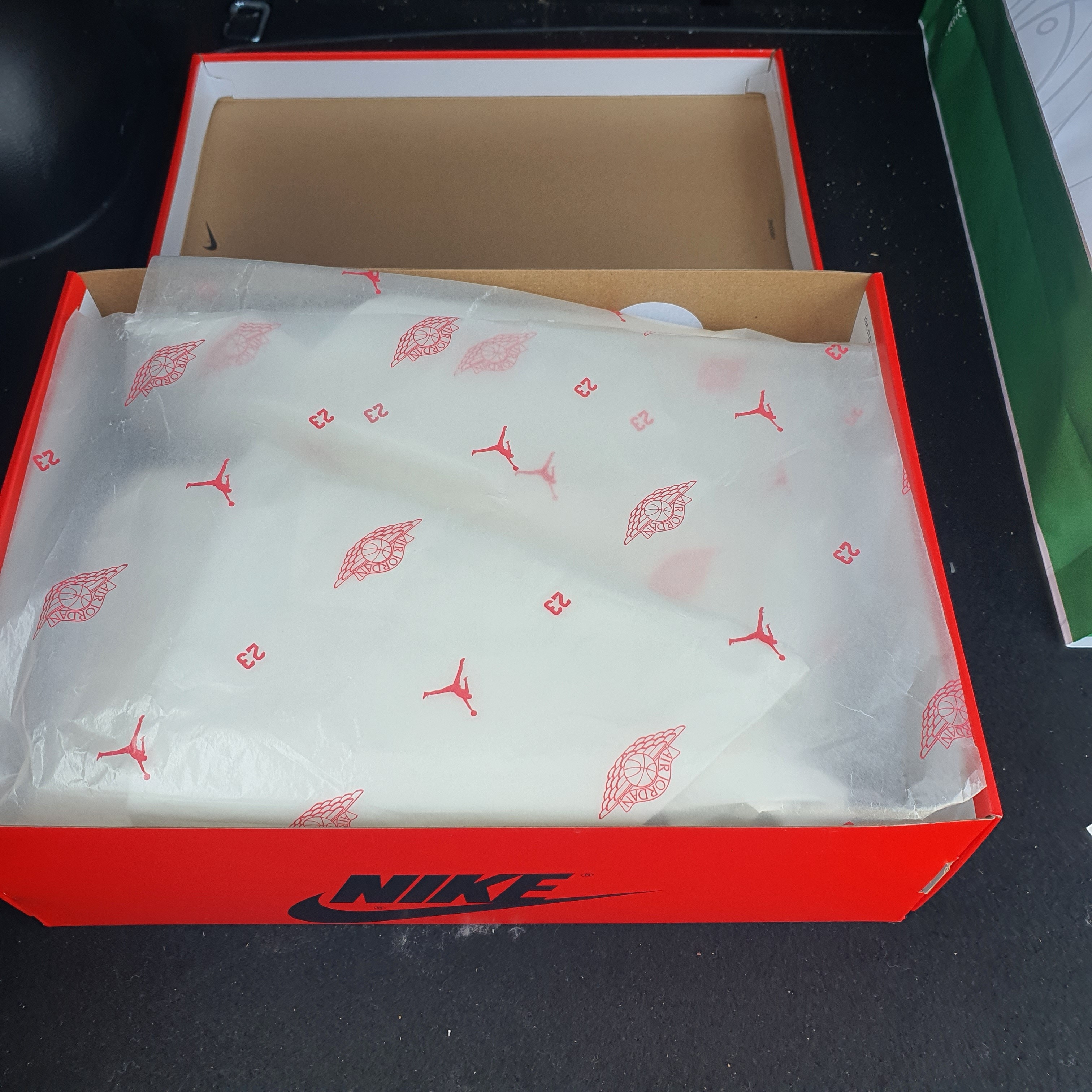 Jordan 1 High 85 Neutral Grey 착용 스타일 - 3