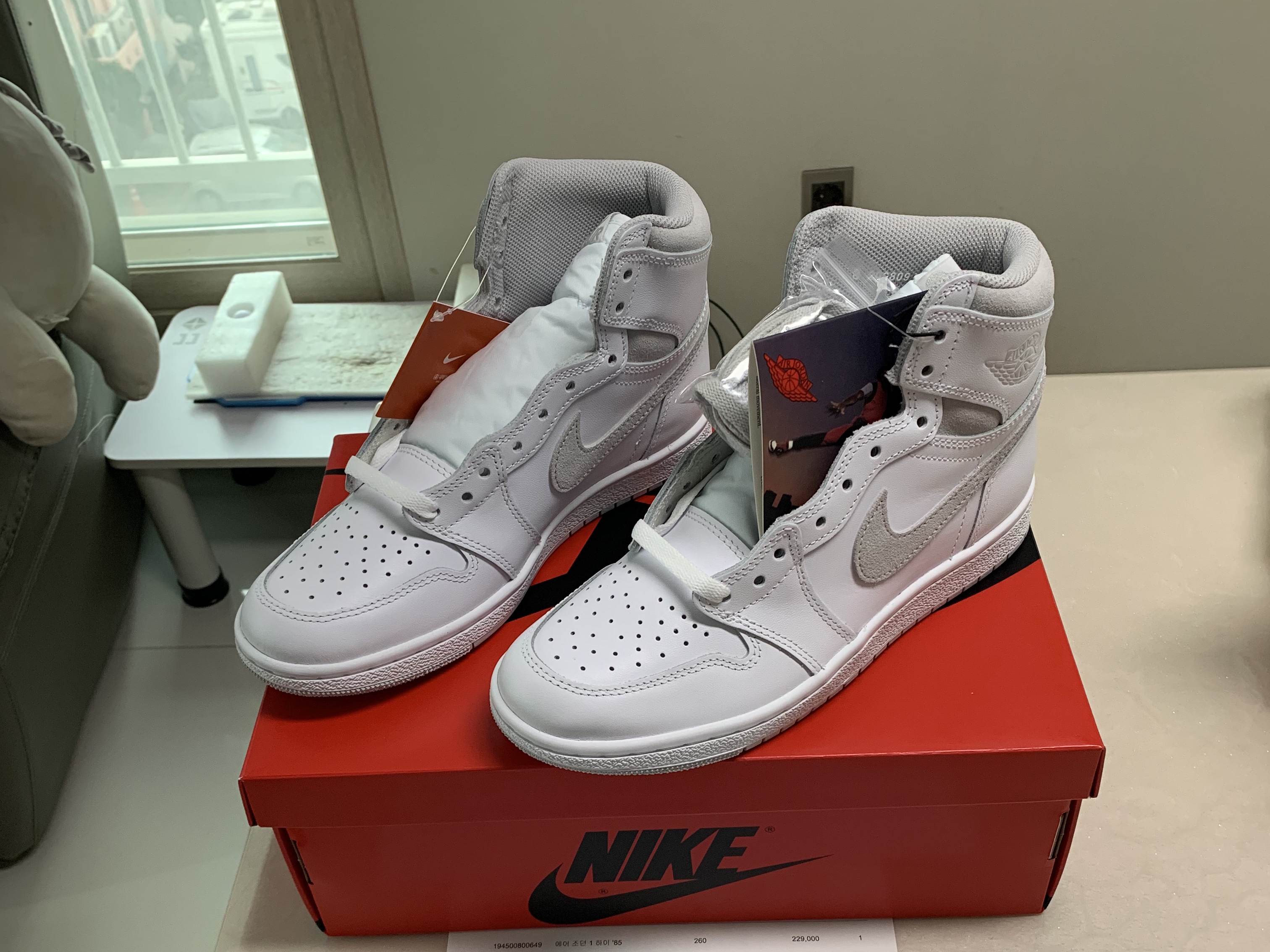 Jordan 1 High 85 Neutral Grey 착용 스타일 - 2