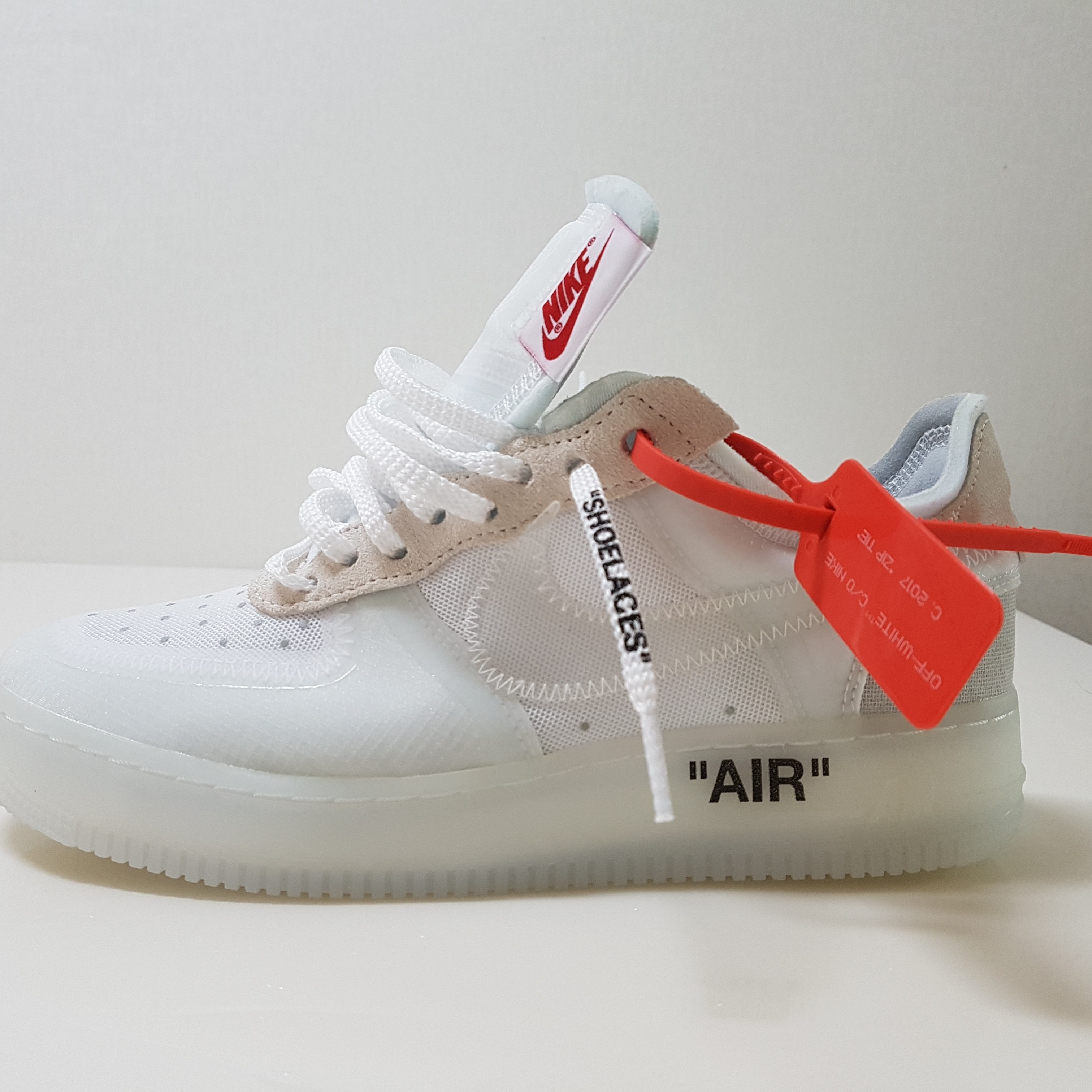 Nike x Off-White Air Force 1 Low The Ten, Nike Air Force 1 Low Swoosh Pack All-Star 2018 White 착용 스타일 - 1