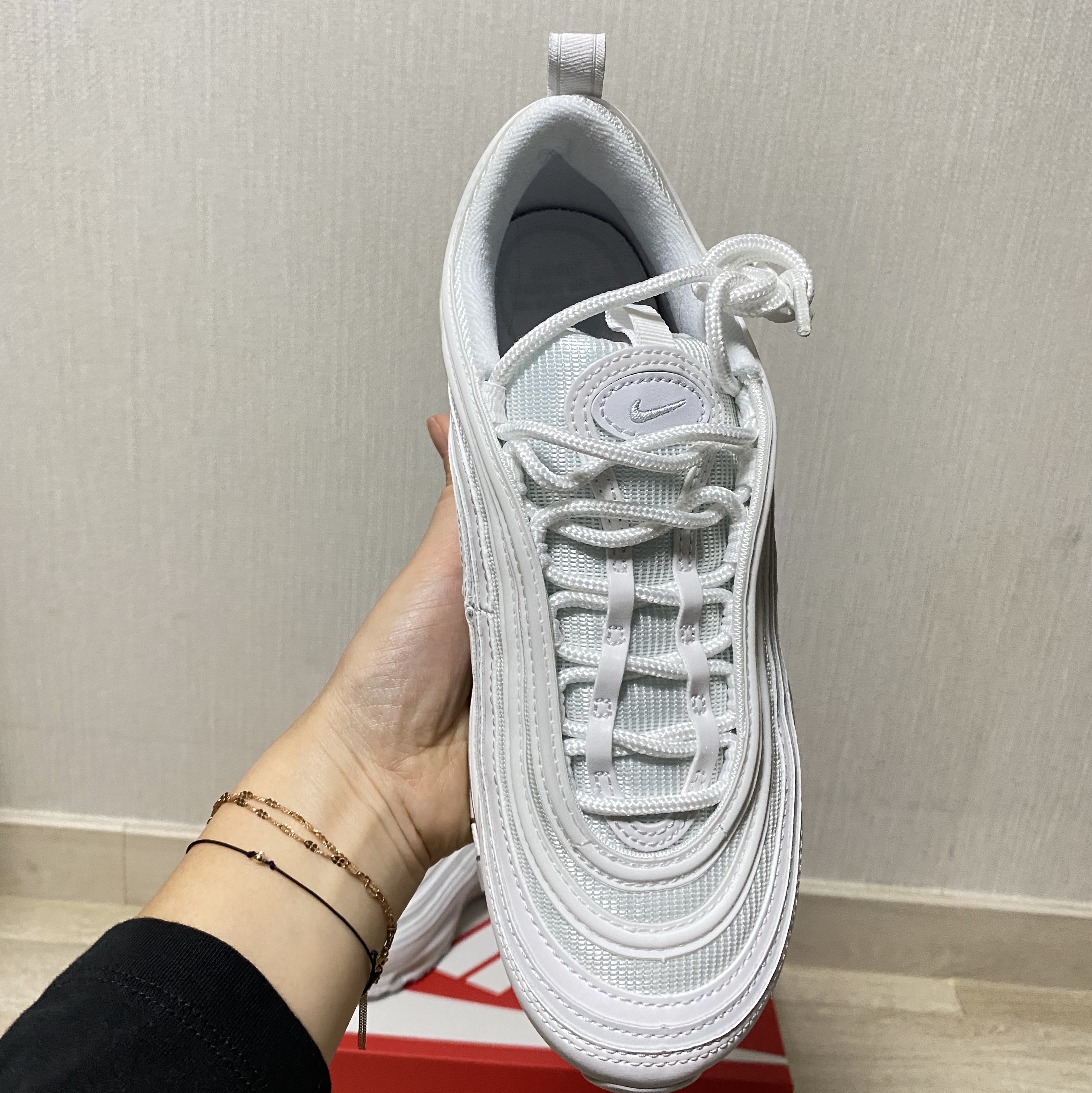 (W) Nike Air Max 97 White Pure Platinum 착용 스타일 - 4