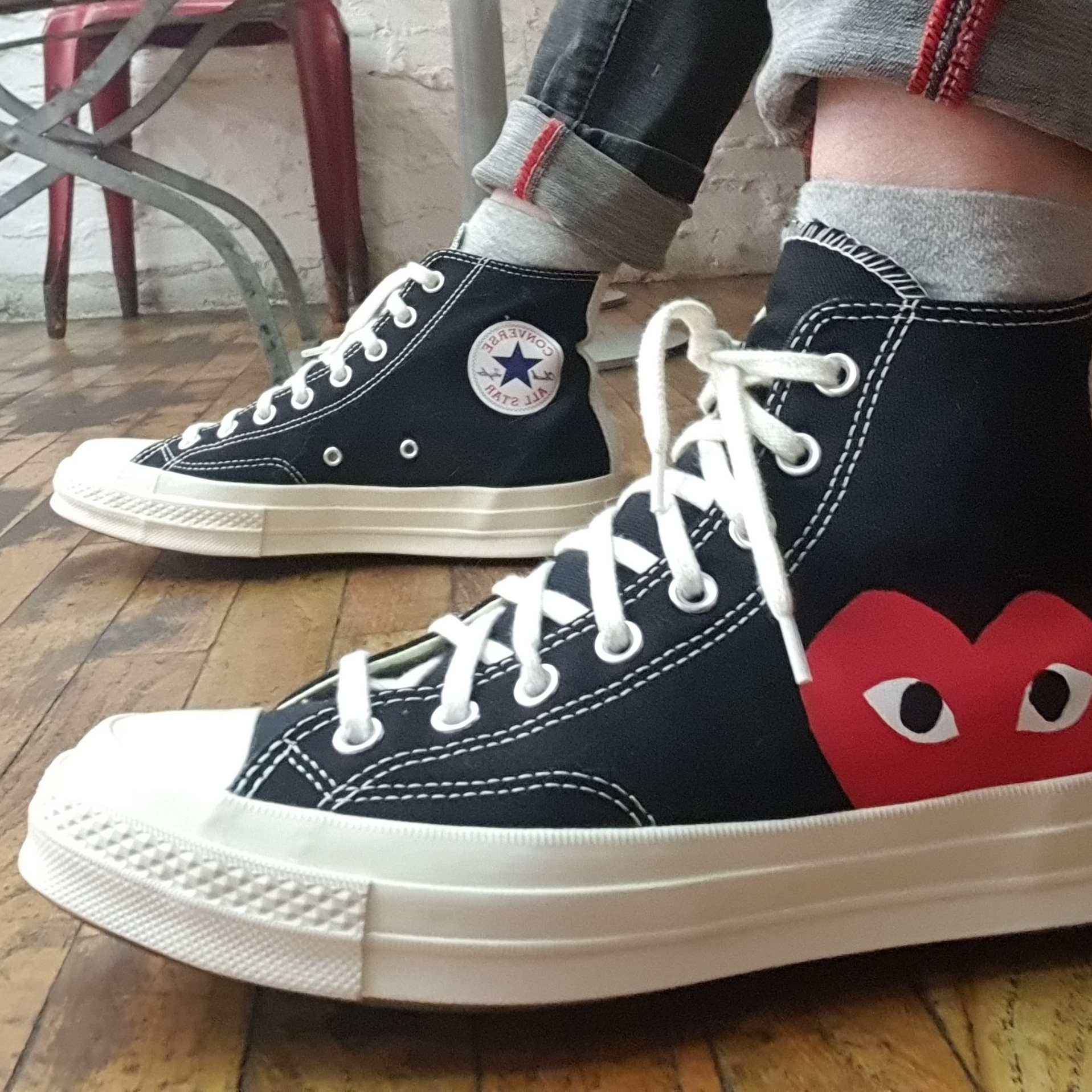Converse x Play Comme des Garcons Chuck 70 Hi Black 착용 스타일 - 1