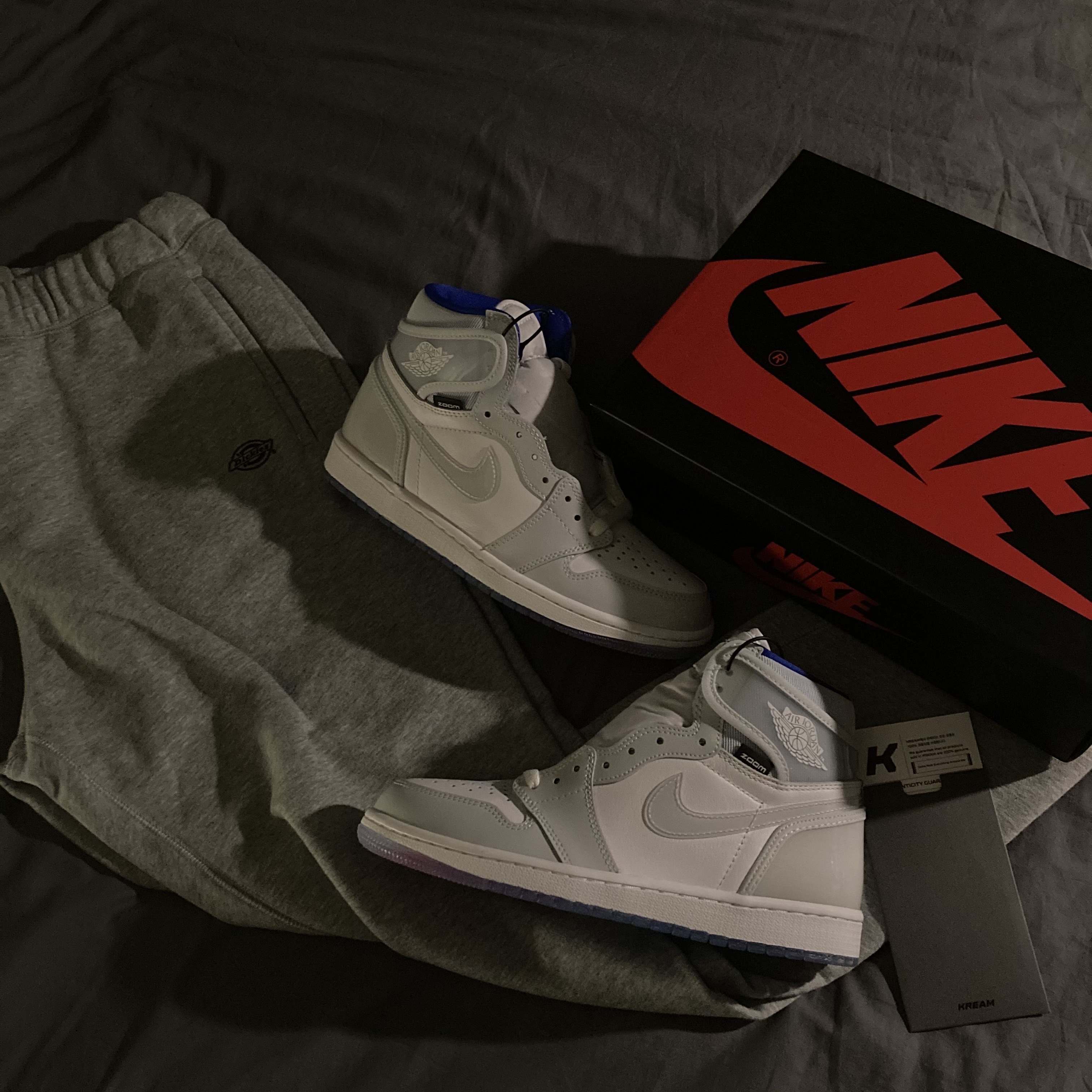 Jordan 1 Retro High Zoom White Racer Blue 착용 스타일 - 3