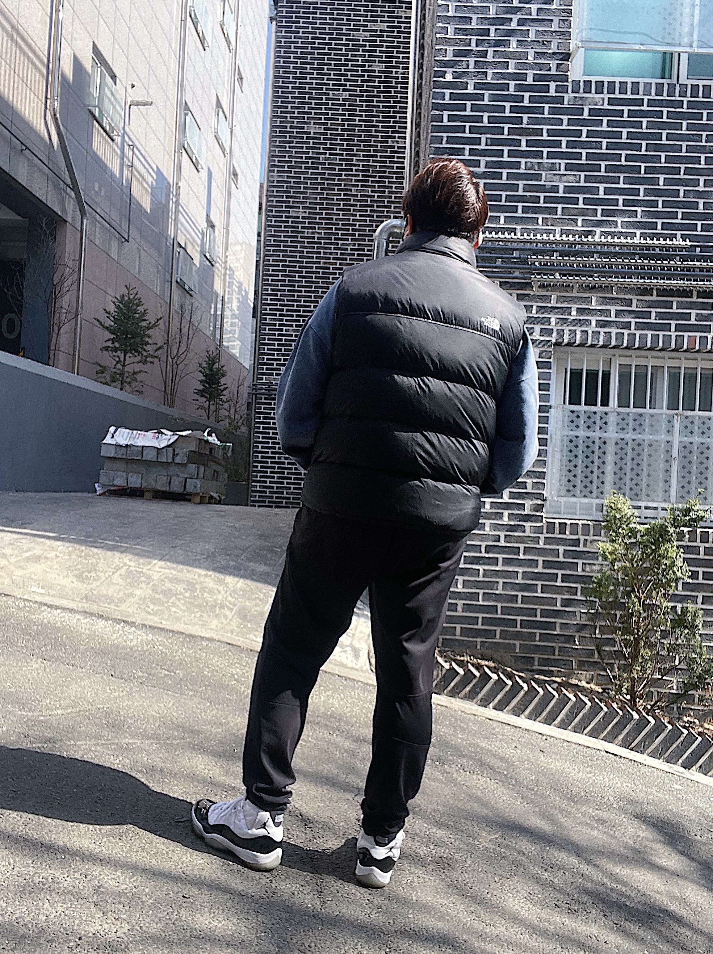 Jordan 11 Retro Concord 2011 착용 스타일 - 2