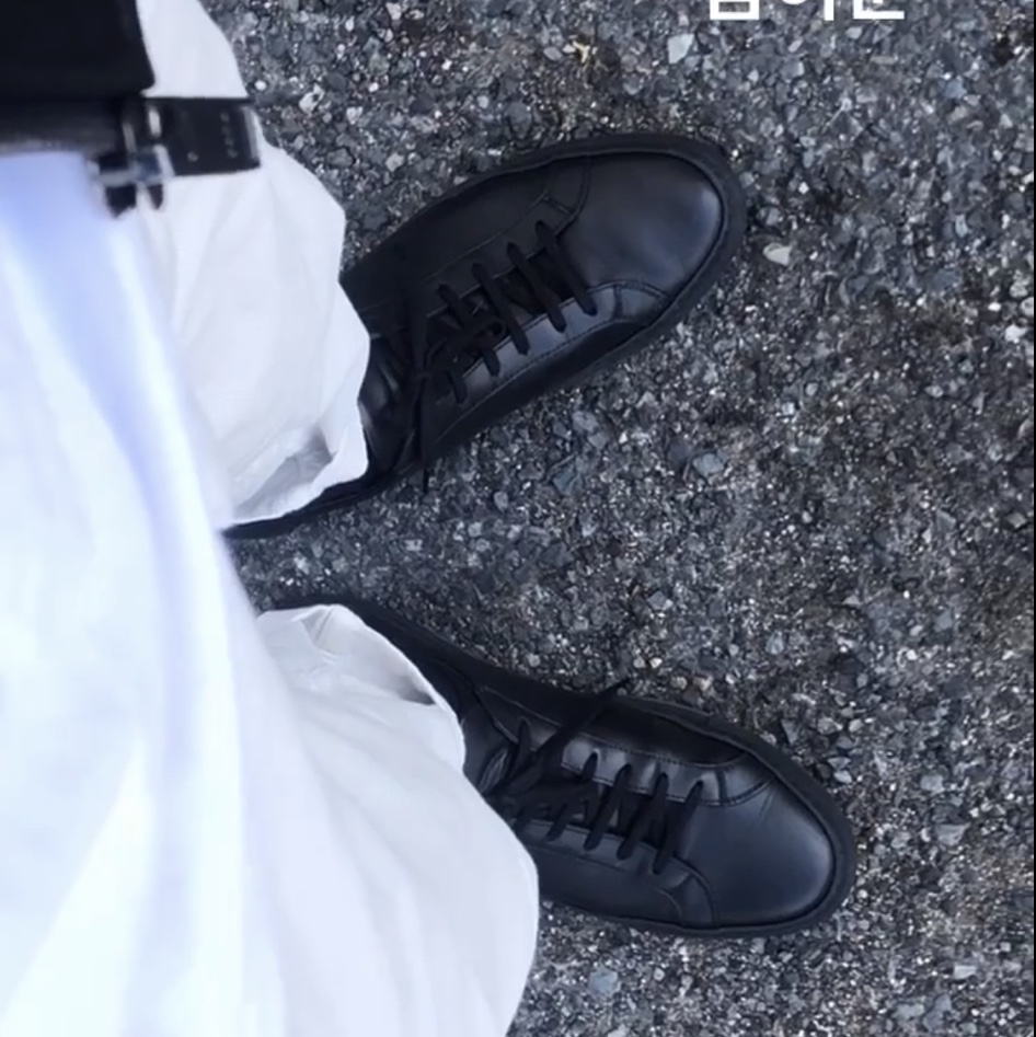 Common Projects Original Achilles Low Black 착용 스타일