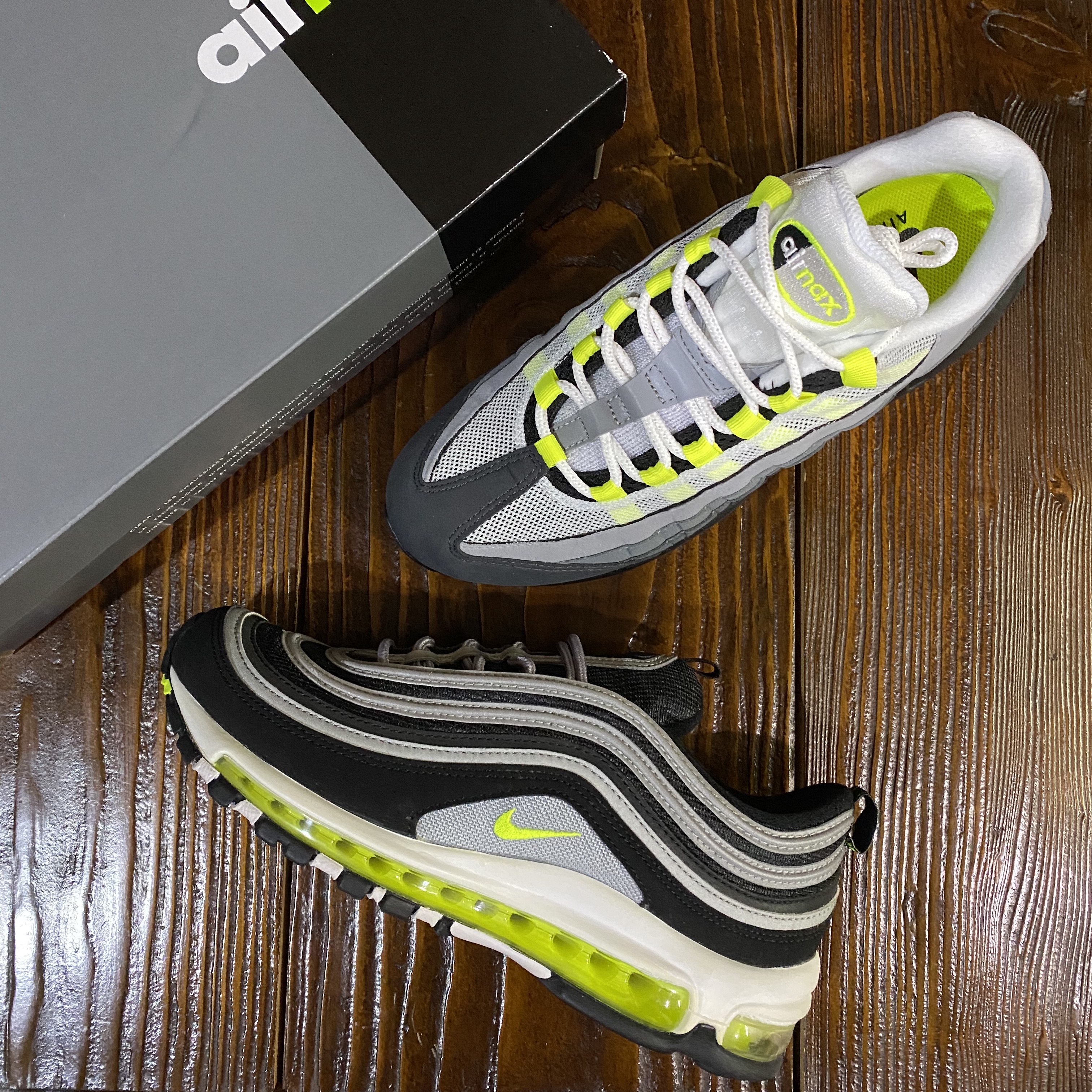 Nike Air Max 95 OG Neon Yellow 2020, Nike Air Max 97 OG Black Volt Asia 착용 스타일