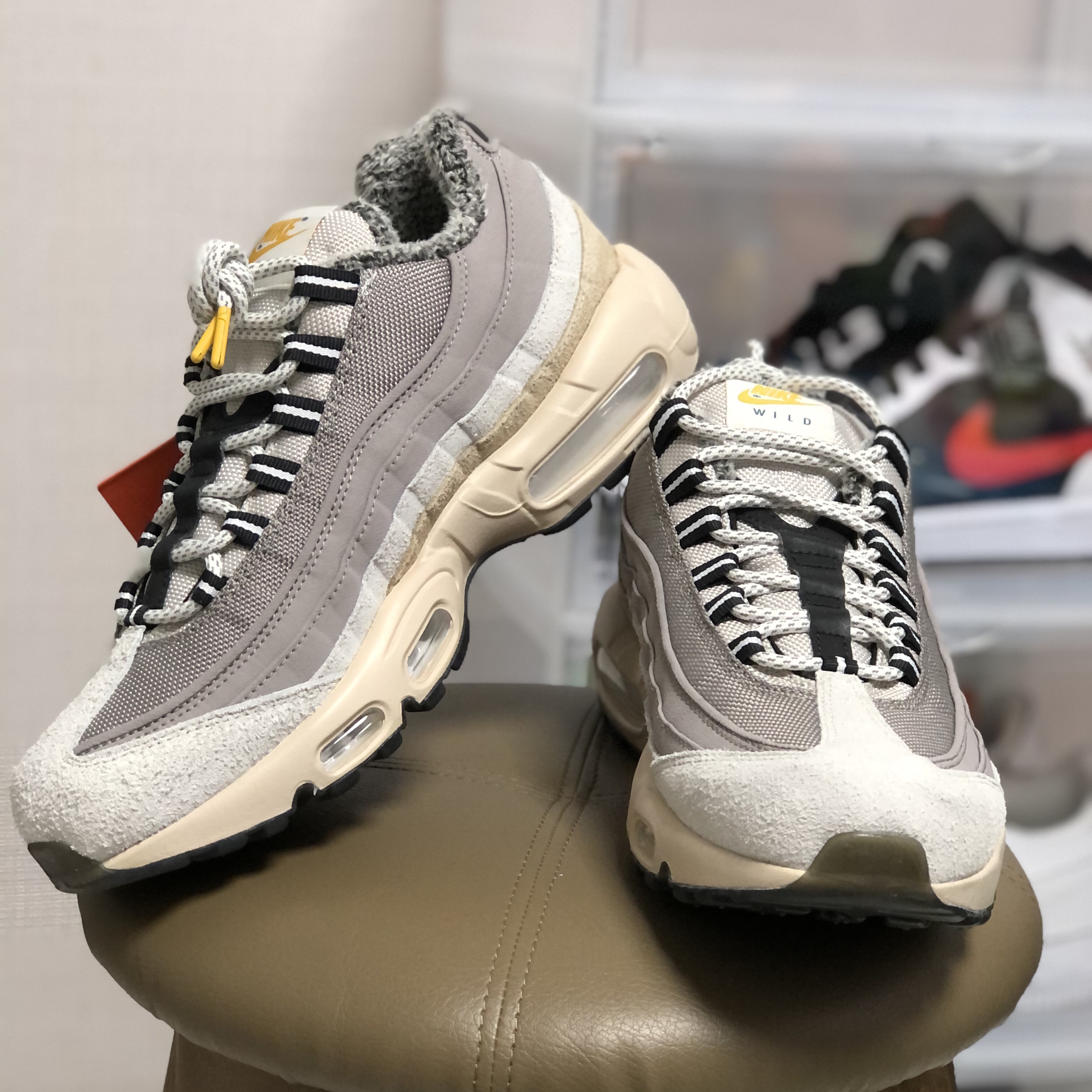 Nike Air Max 95 SE Enigma Stone 착용 스타일