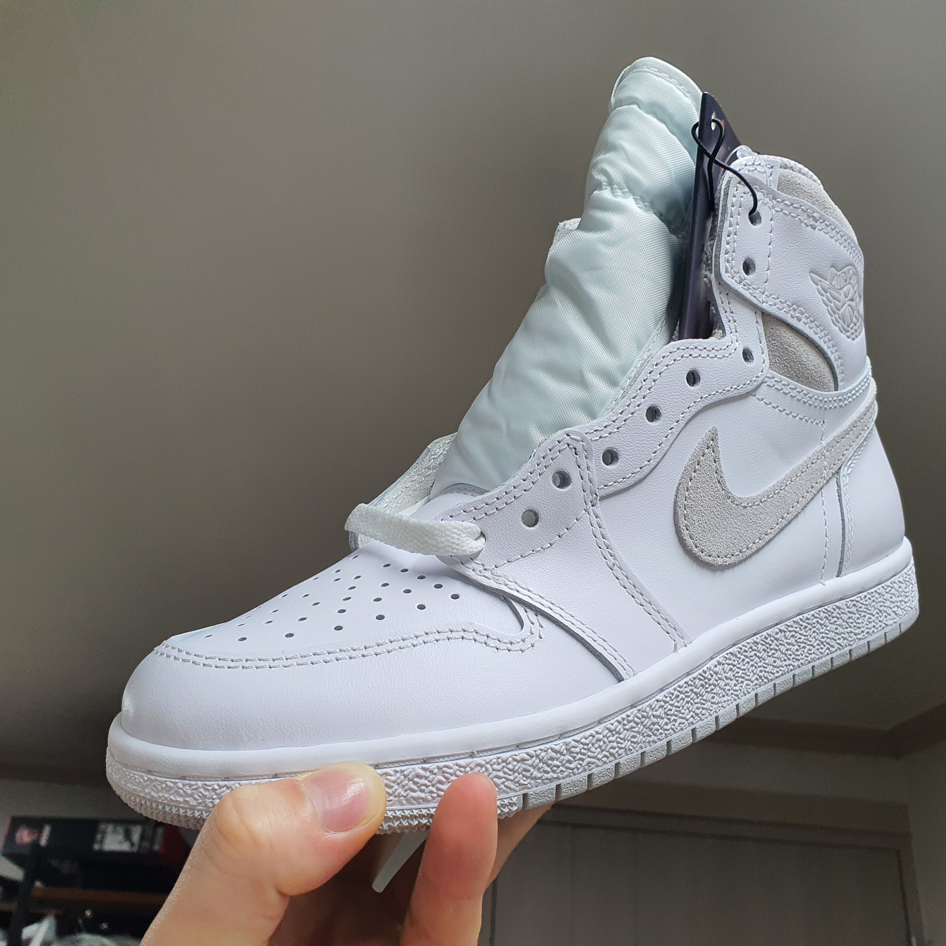 Jordan 1 High 85 Neutral Grey 착용 스타일