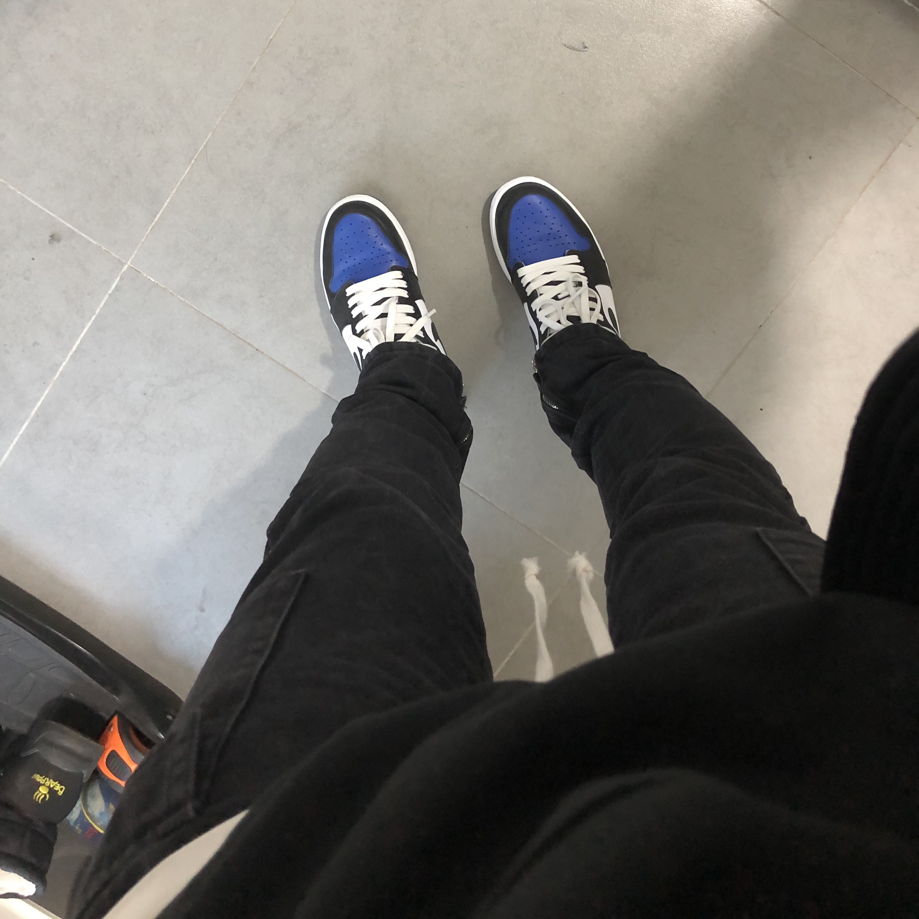 Jordan 1 Retro High OG Royal Toe, Palace Tri-Dart Hood Black - 20FW 착용 스타일 - 3