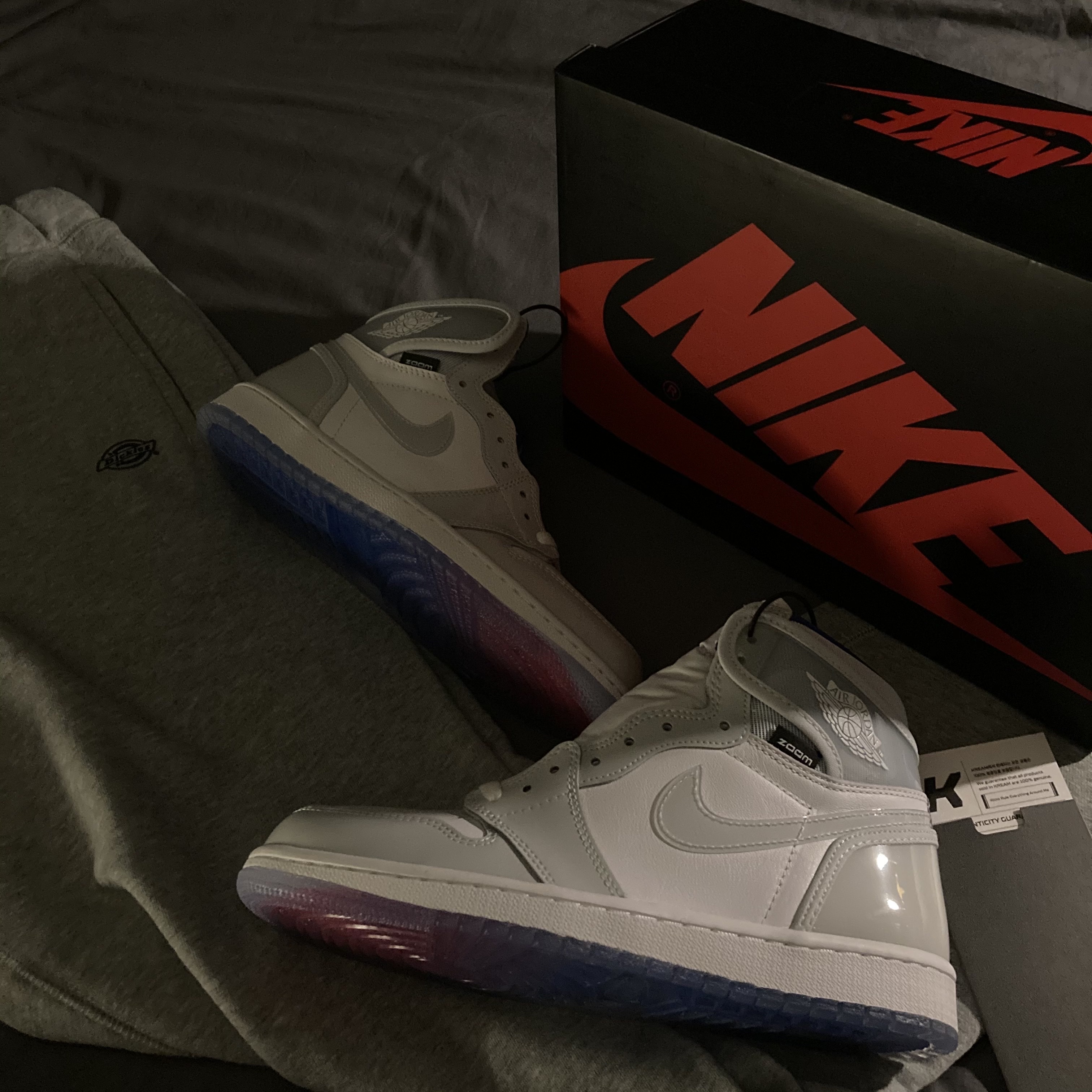 Jordan 1 Retro High Zoom White Racer Blue 착용 스타일 - 2