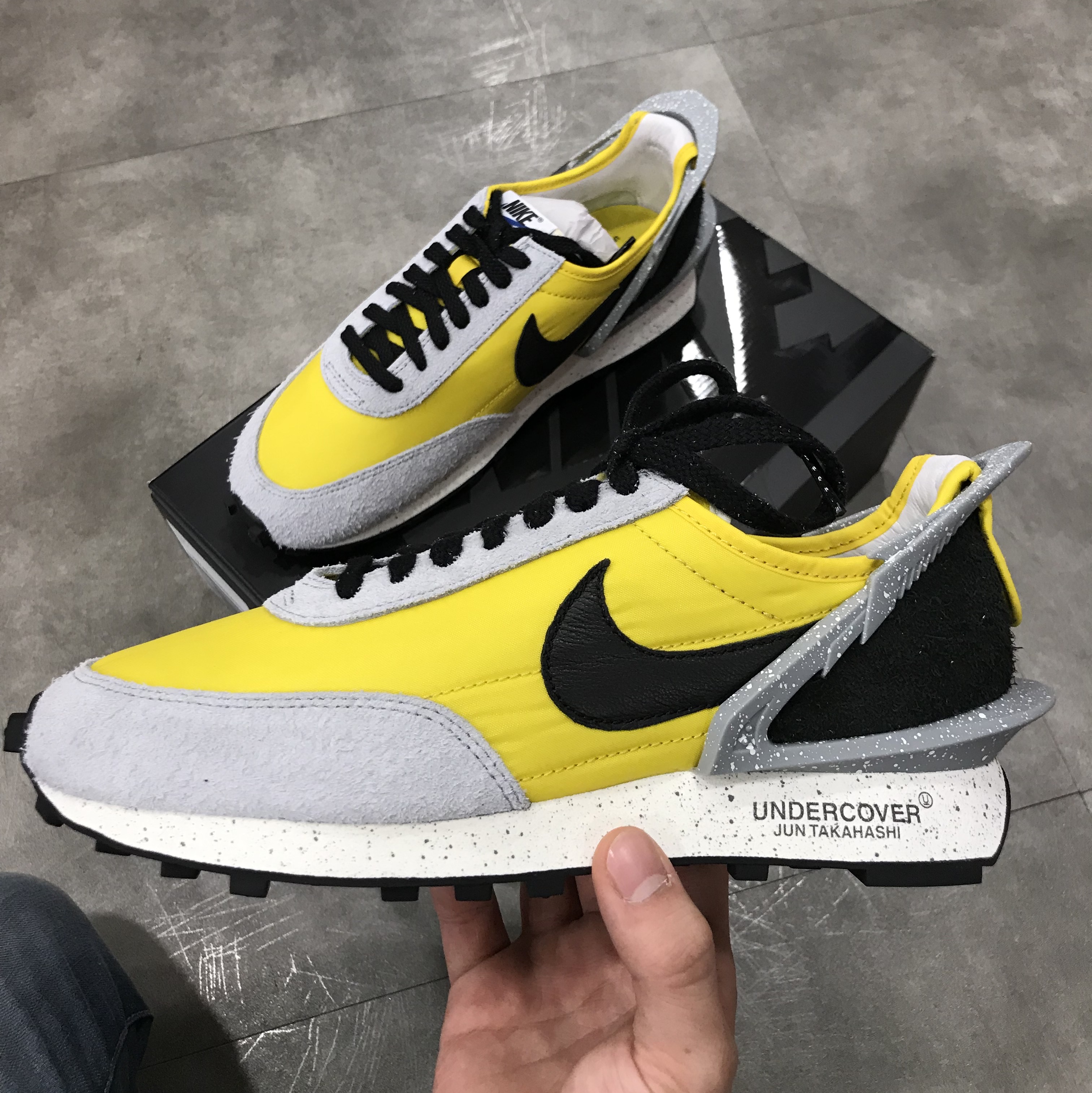 Nike x Undercover Daybreak Bright Citron 착용 스타일