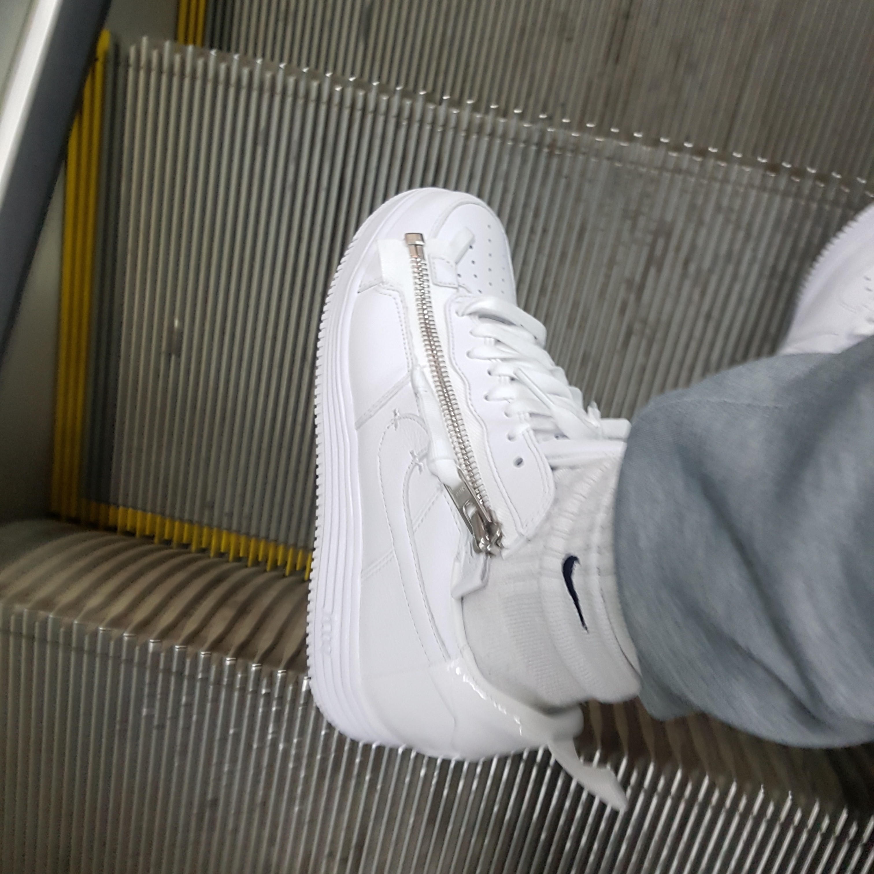 Nike x Off-White Air Force 1 Low The Ten, Nike Air Force 1 Low Swoosh Pack All-Star 2018 White 착용 스타일 - 5
