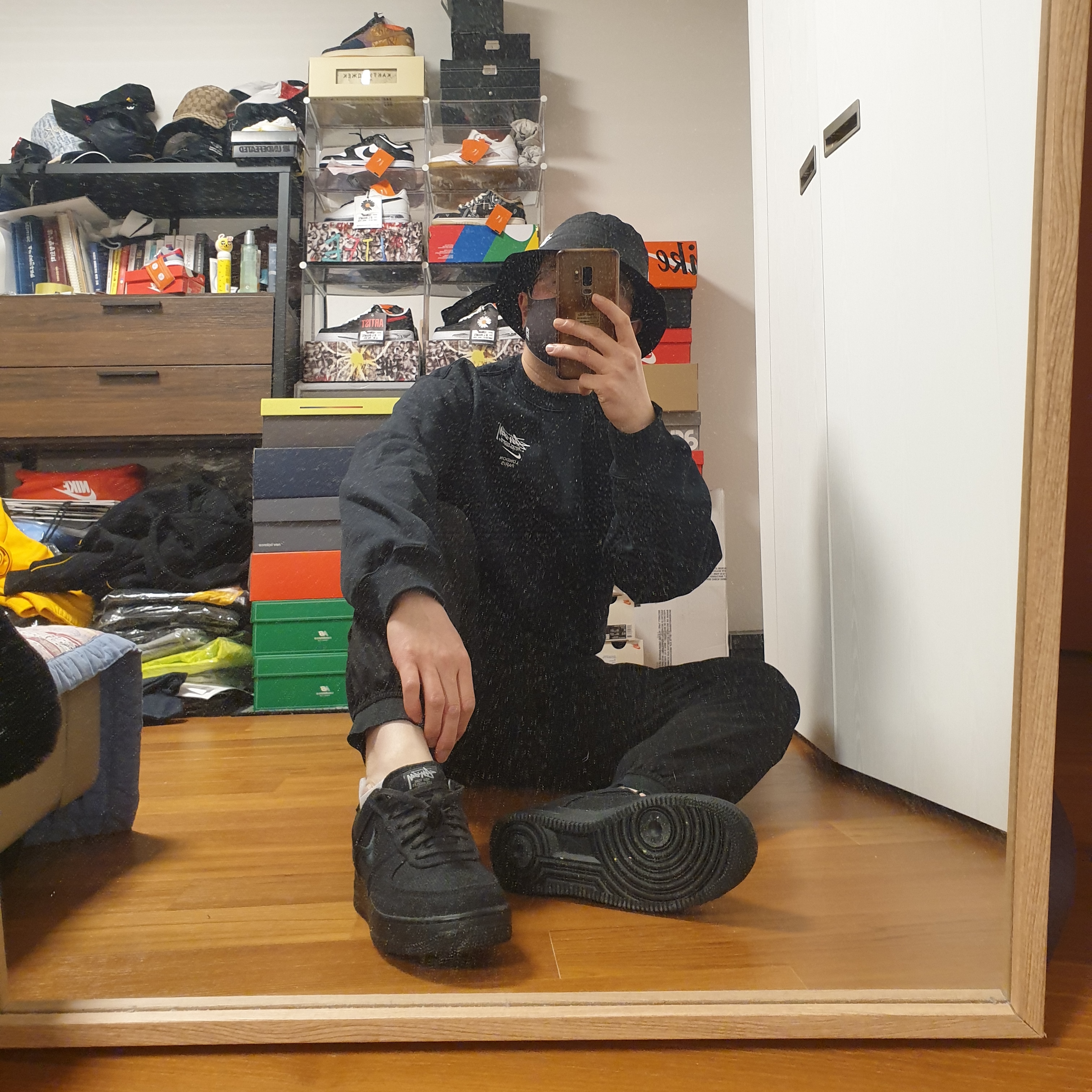 Nike x Stussy NRG ZR Fleece Crewneck Black - US/EU, Nike x Stussy Air Force 1 Low Triple Black 착용 스타일 - 3