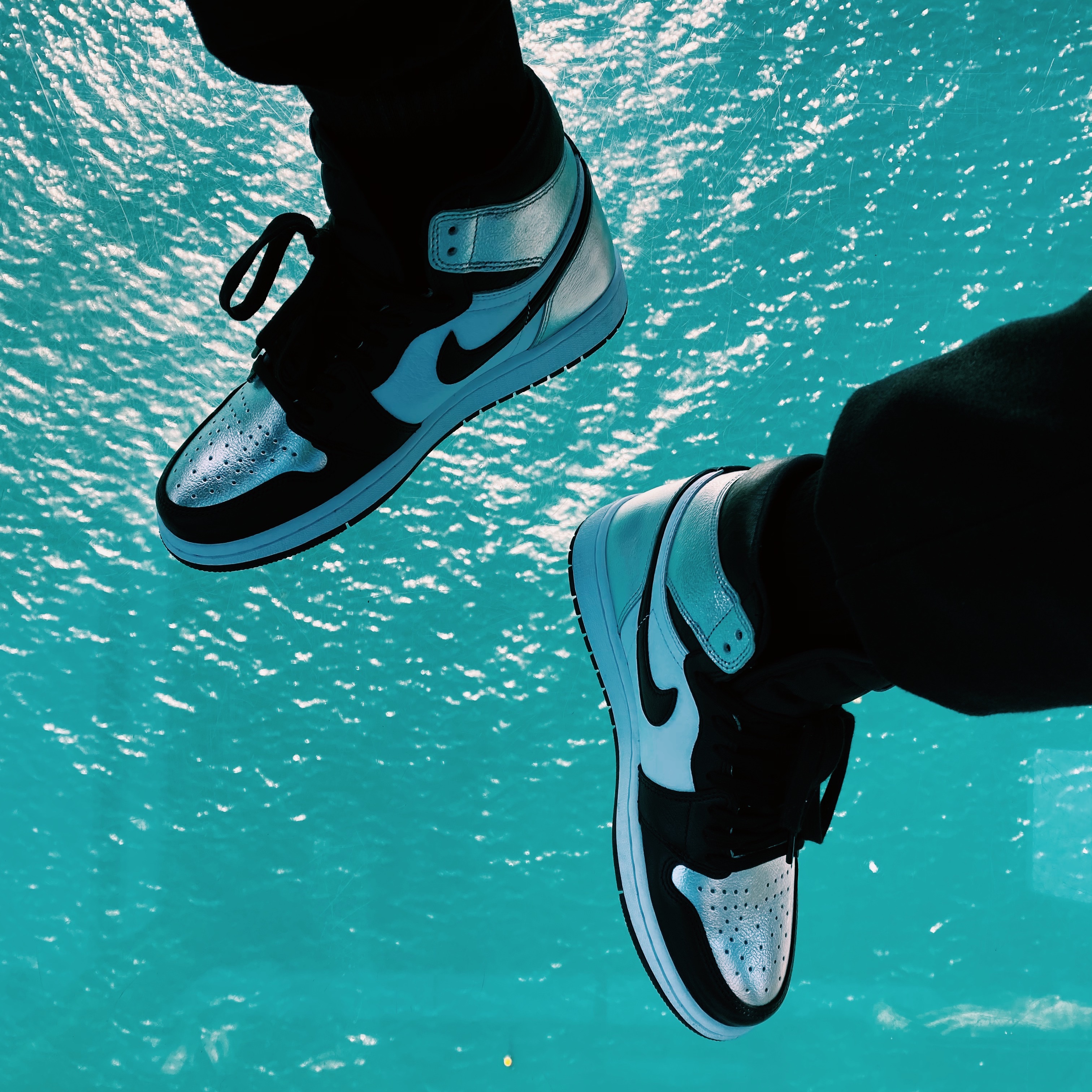 (W) Jordan 1 Retro High OG Silver Toe 착용 스타일