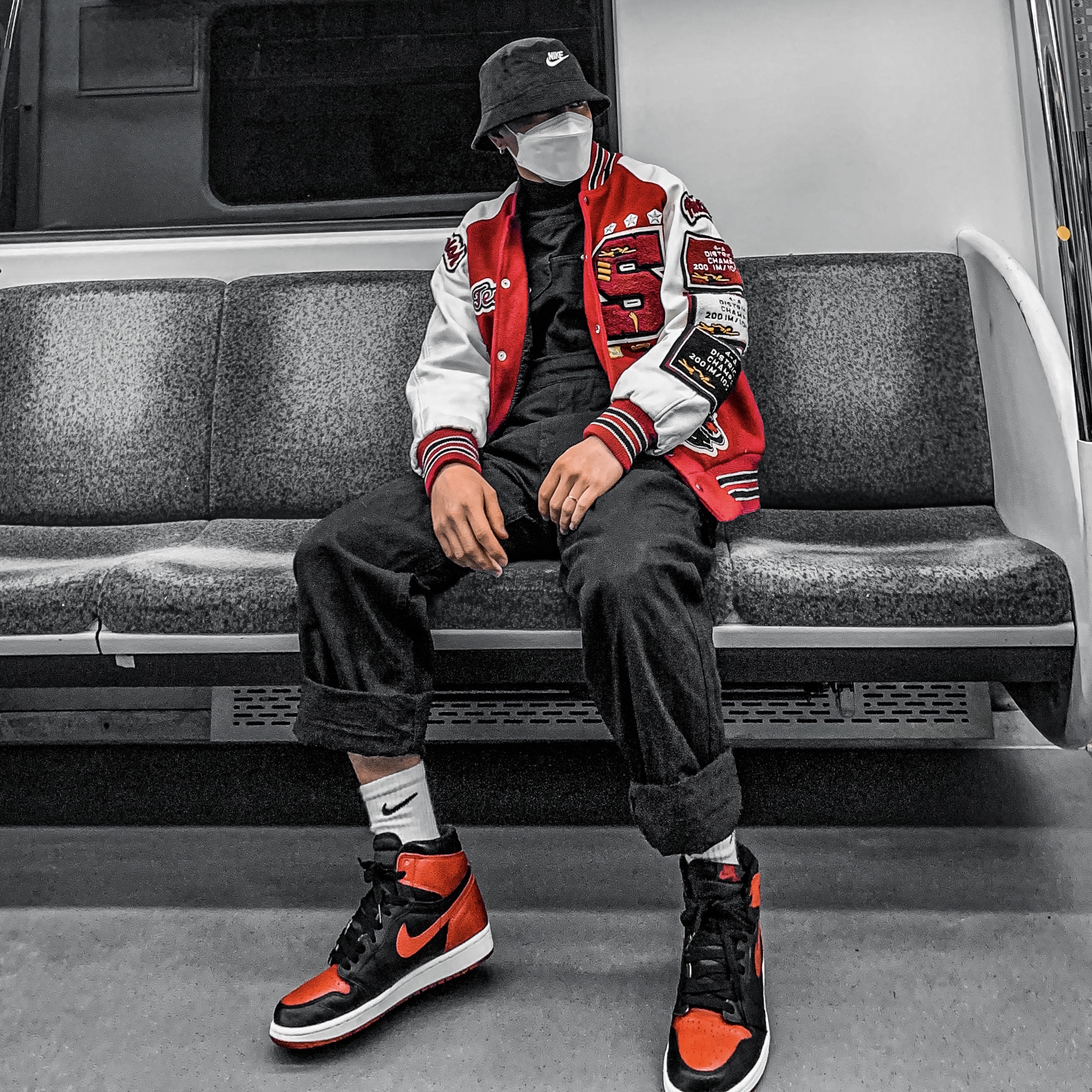Jordan 1 Retro High OG Bred Banned 2016, Nike Futura Corduroy Bucket Black 착용 스타일 - 1