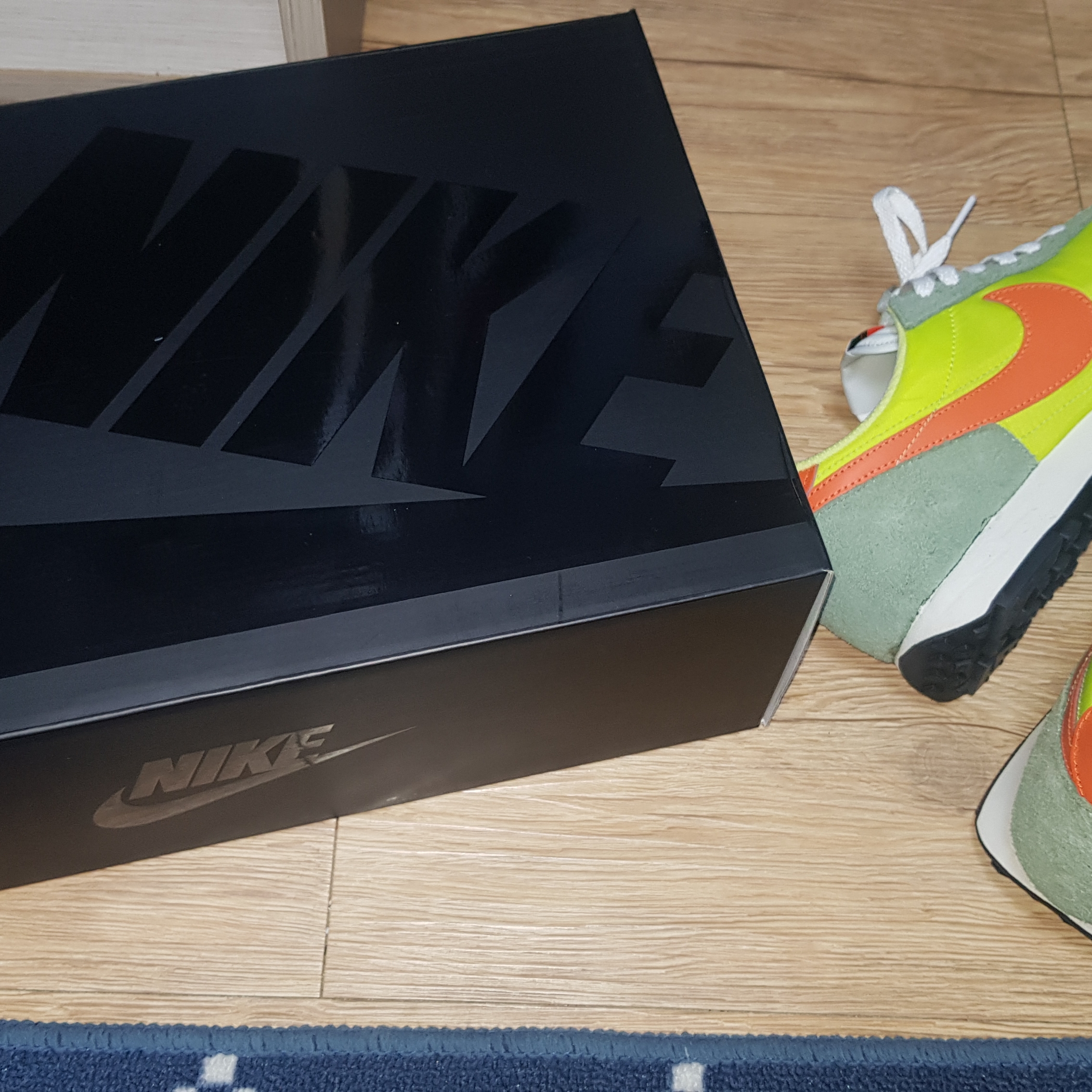 Nike Daybreak Limelight 착용 스타일